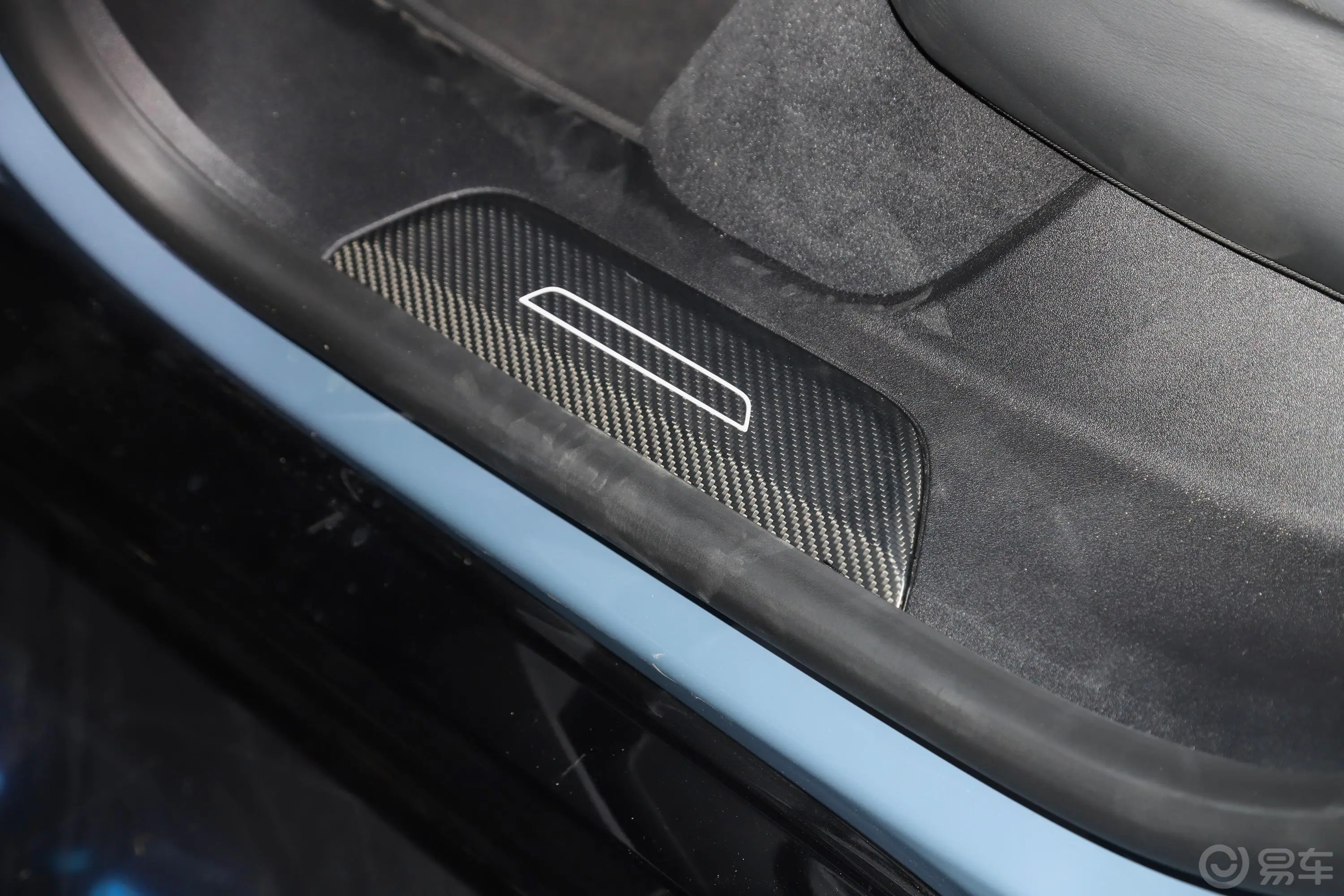 奥迪RS e-tron GT顶配版空间