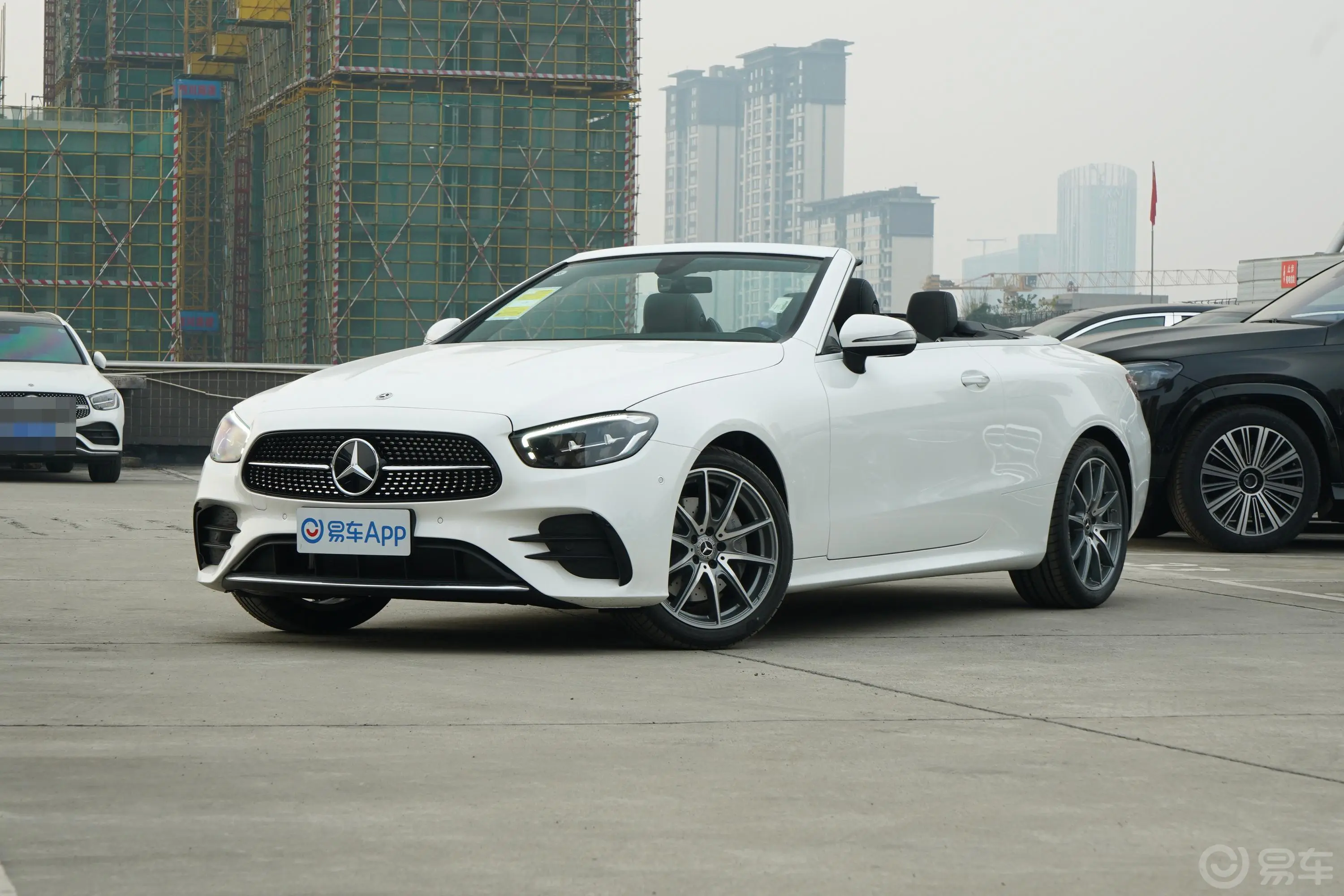 奔驰E级(进口)改款 E 260 4MATIC 敞篷轿跑车外观