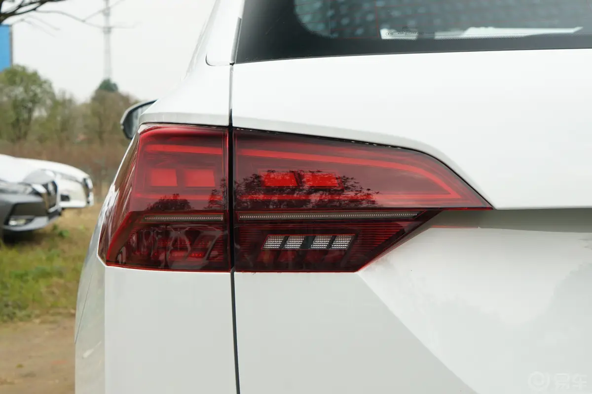 探岳380TSI 四驱R-Line智联版外观