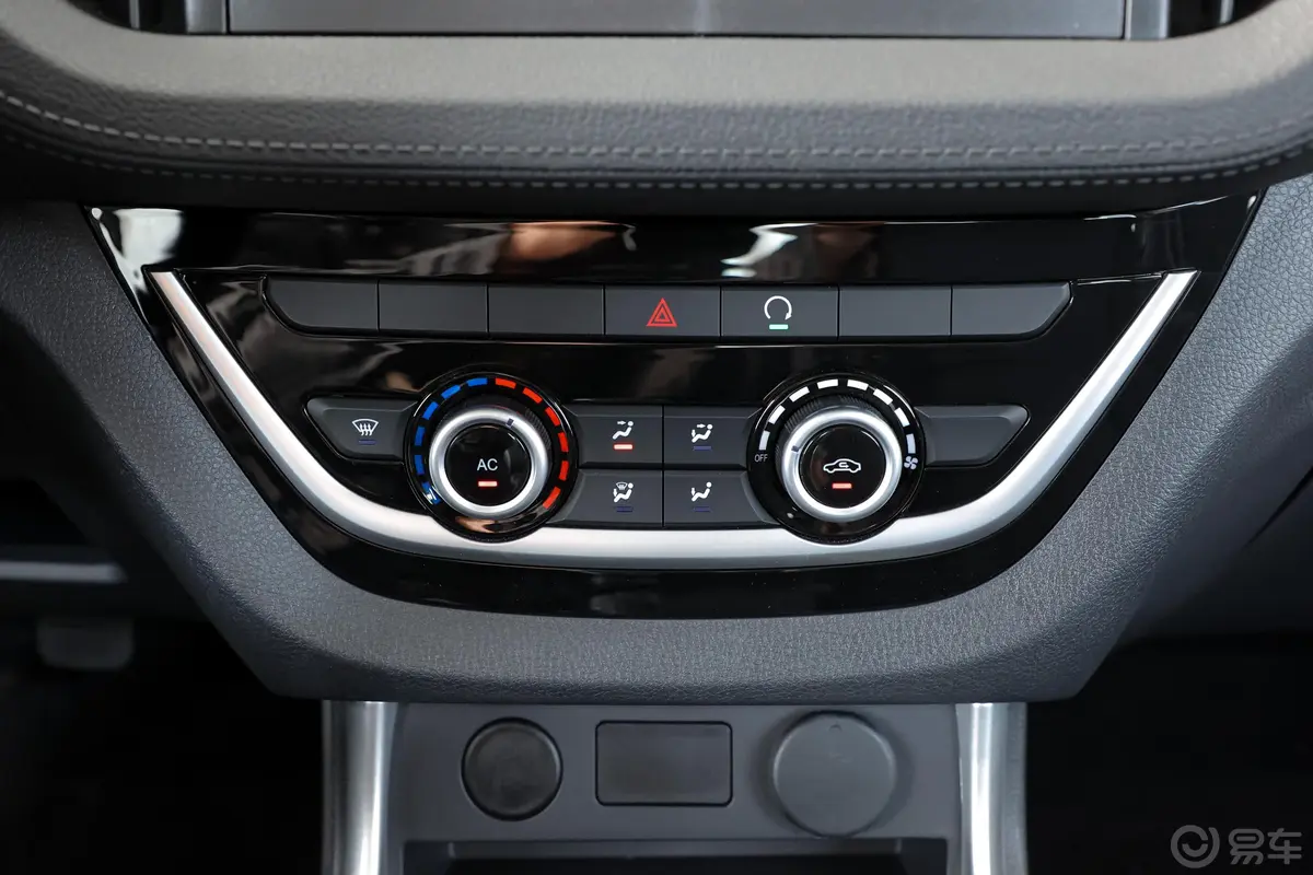 瑞迈2.4T 两驱标轴舒适版 汽油空调