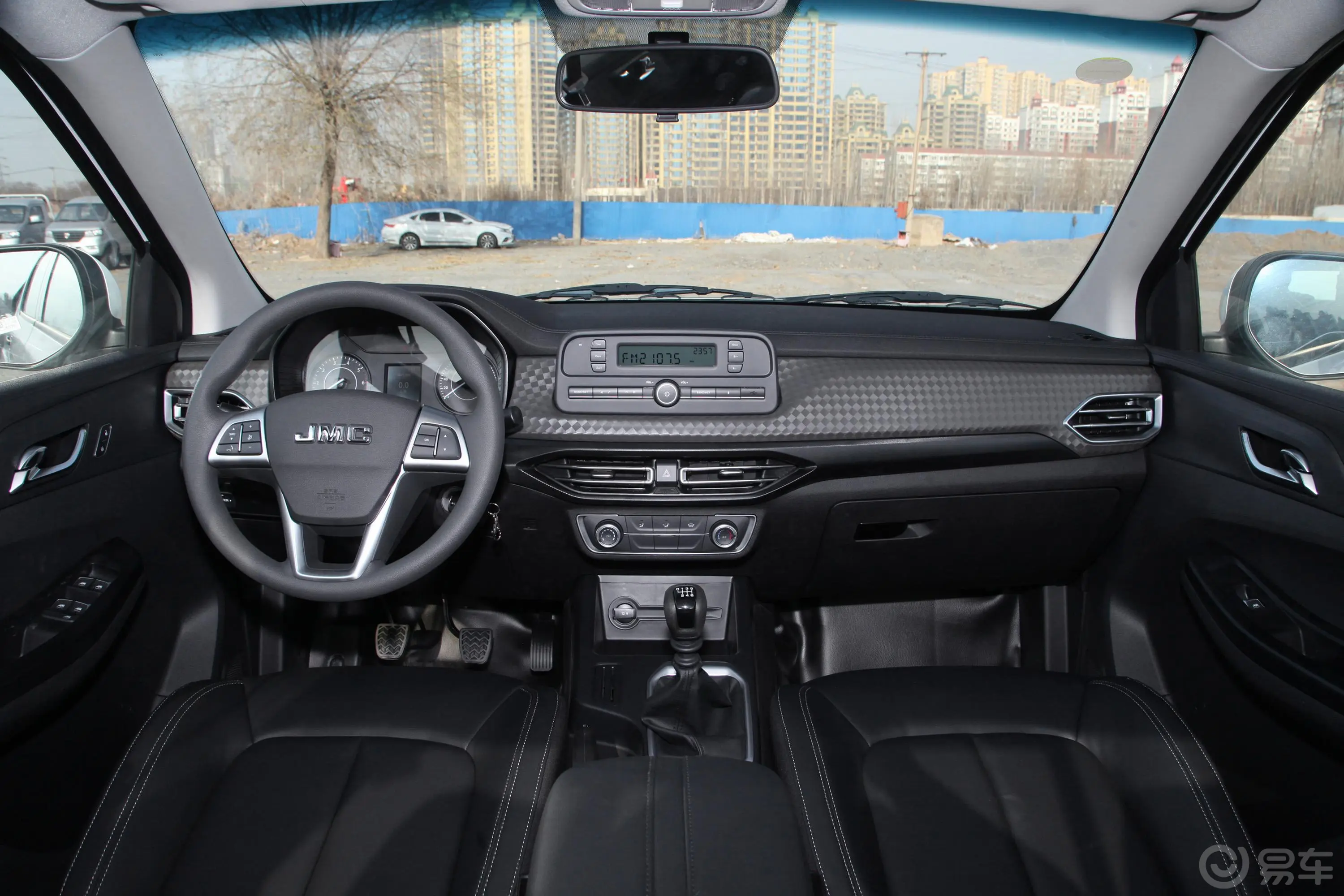 宝典低货台 1.8T 手动 两驱 标轴舒享版 汽油驾驶员座椅