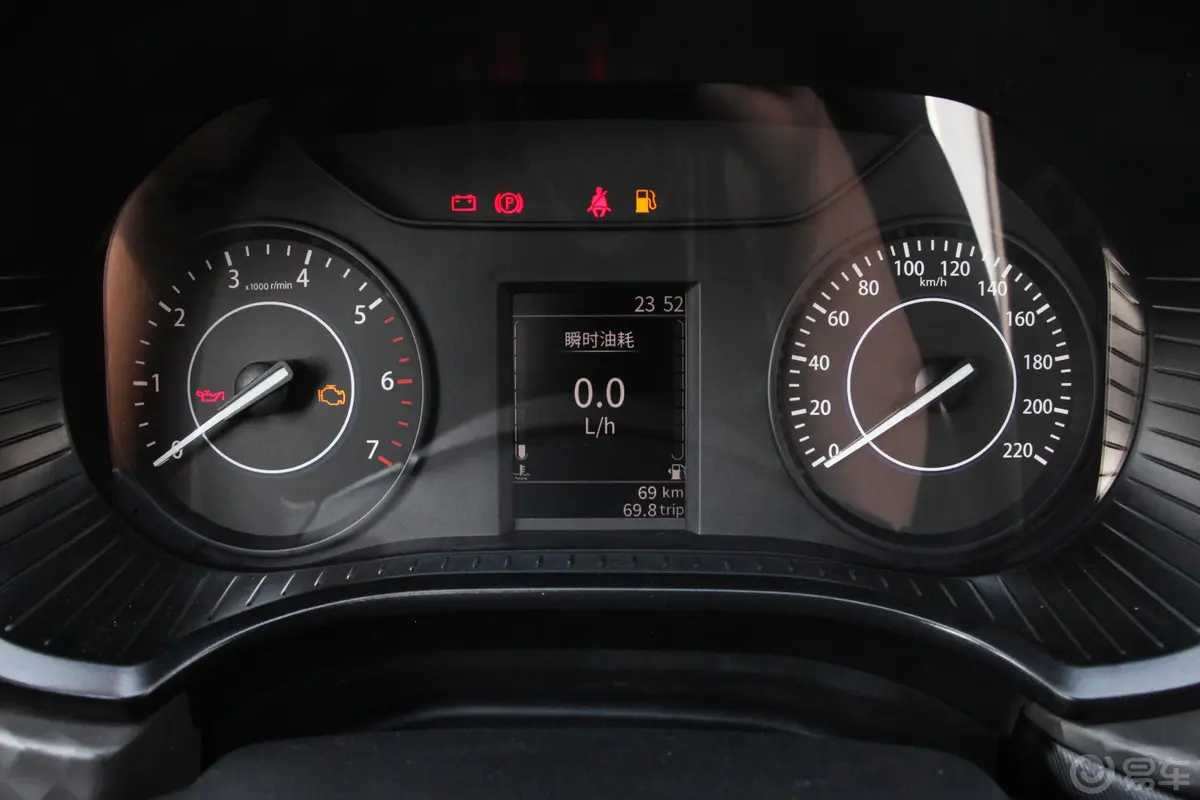 宝典低货台 1.8T 手动 两驱 标轴舒享版 汽油仪表盘