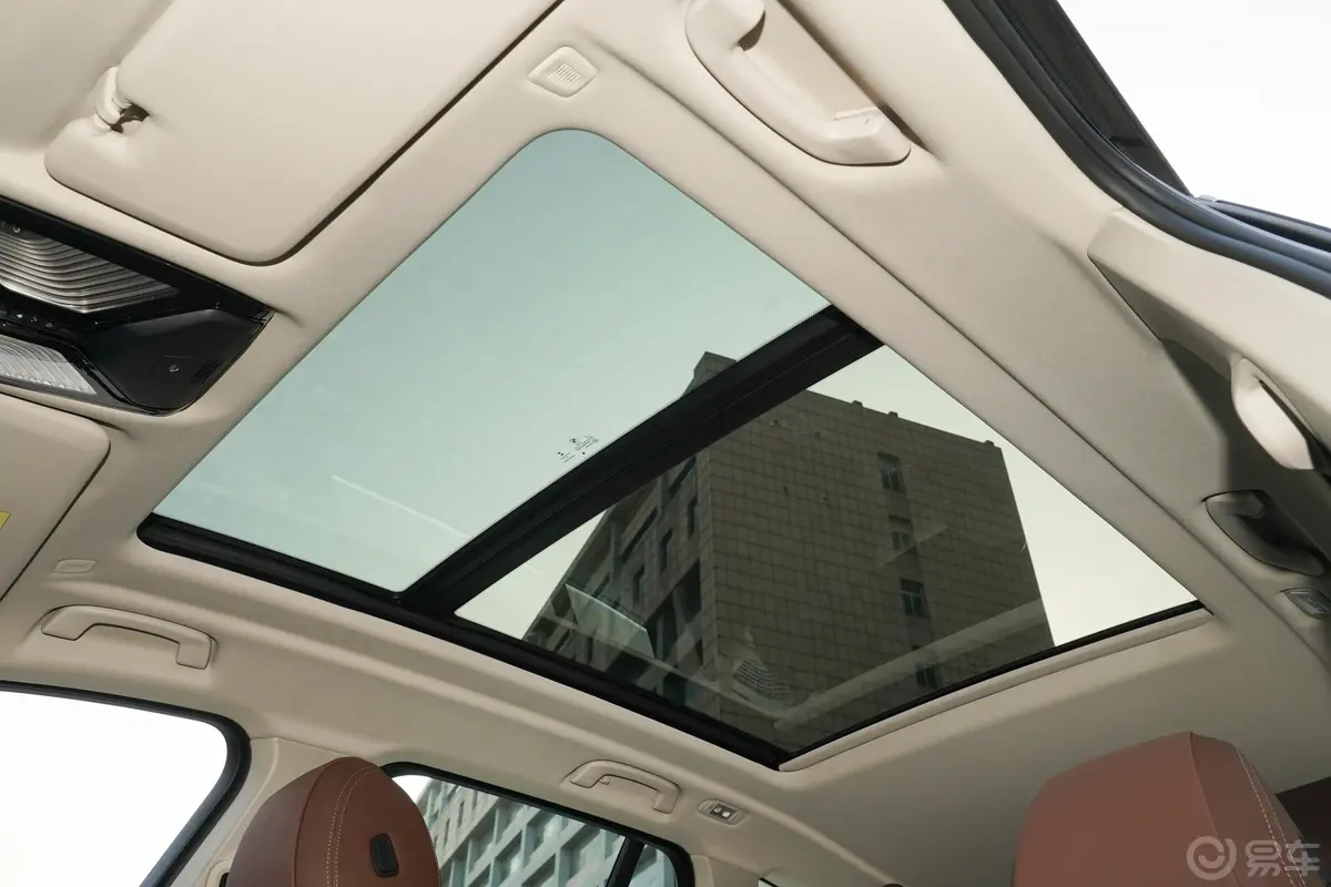 宝马X5(进口)xDrive40i M运动套装天窗内拍关闭