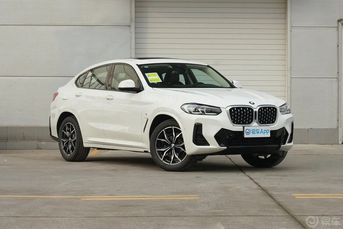 宝马X4xDrive25i M运动套装胎压信息铭牌