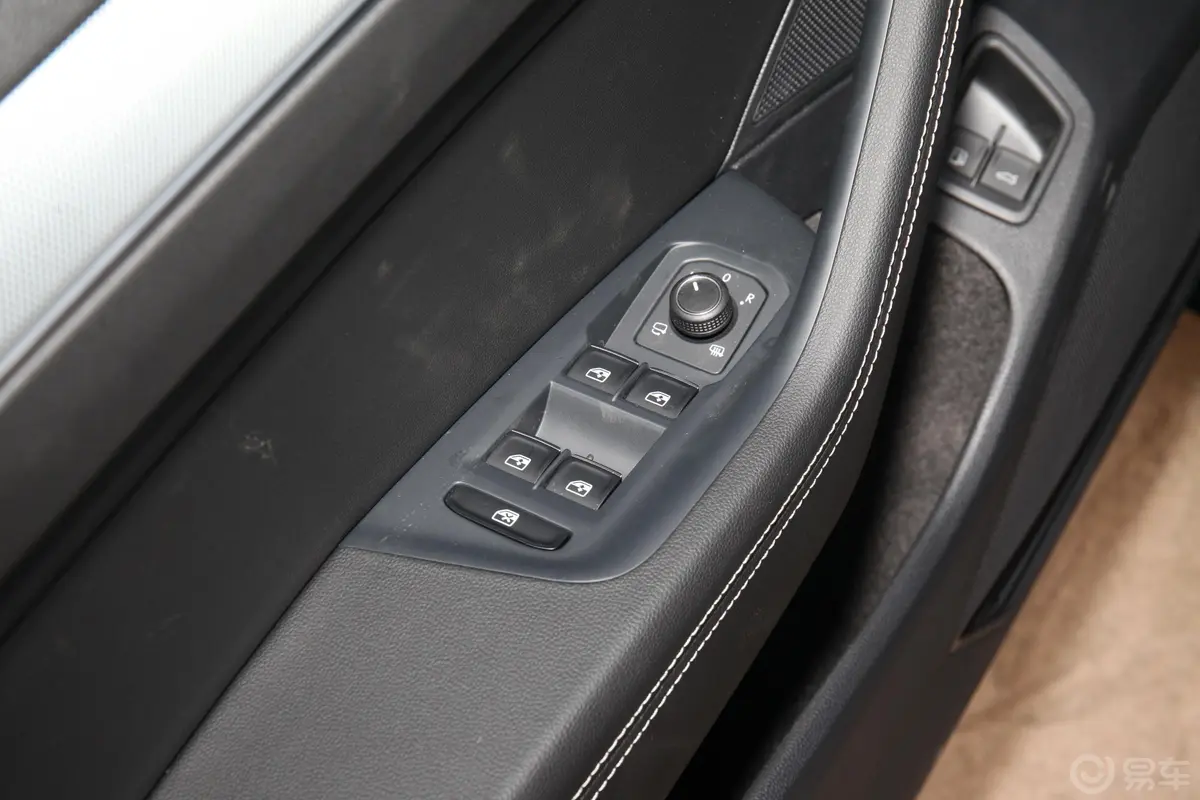 迈腾GTE 插电混动1.4T 尊贵型车窗调节整体