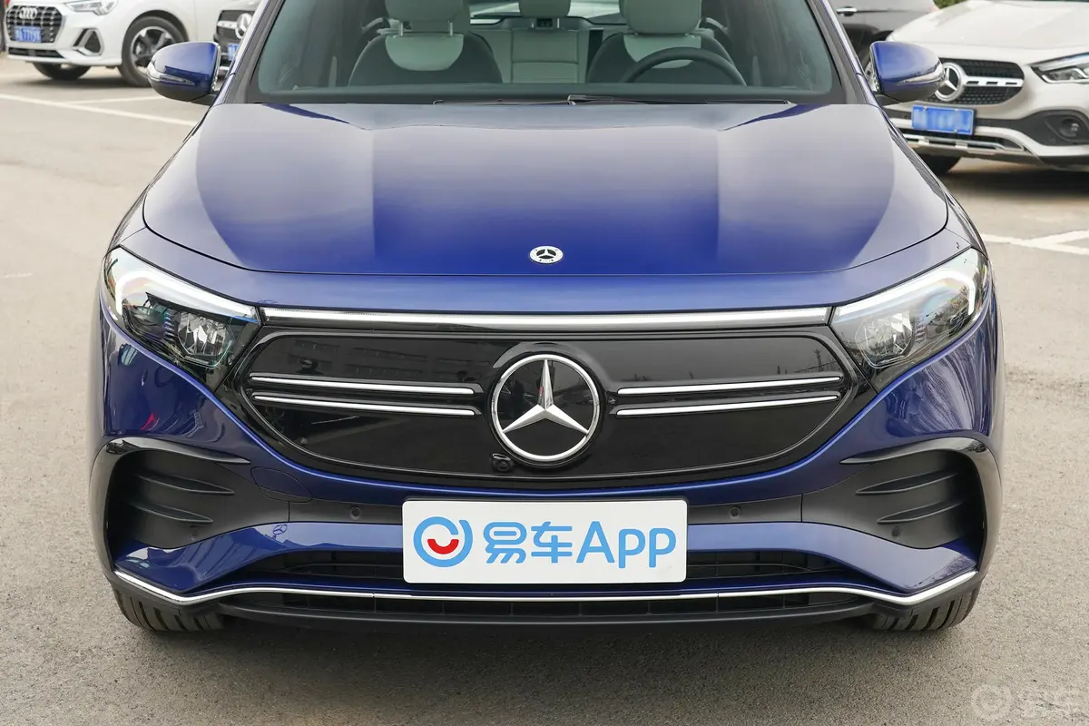 奔驰EQAEQA 300 4MATIC 首发特别版外观