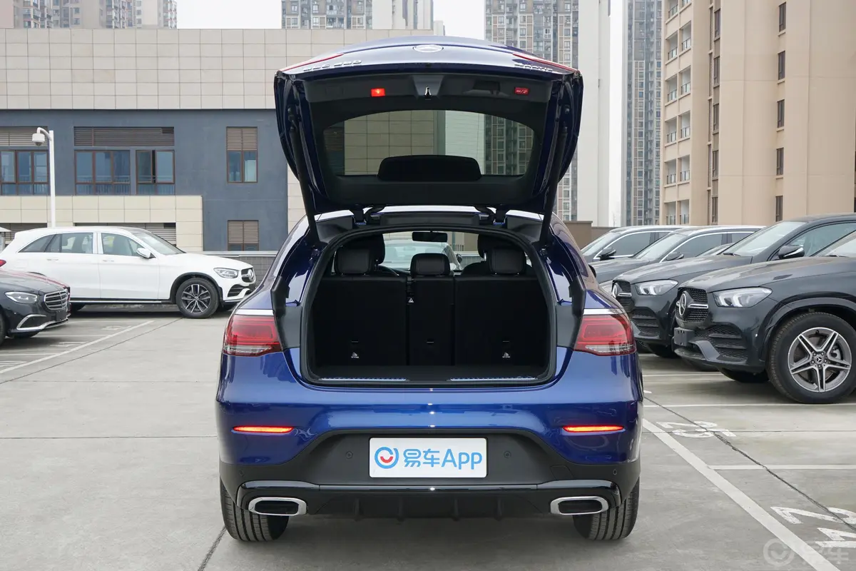 奔驰GLC轿跑GLC 260 4MATIC 轿跑SUV空间