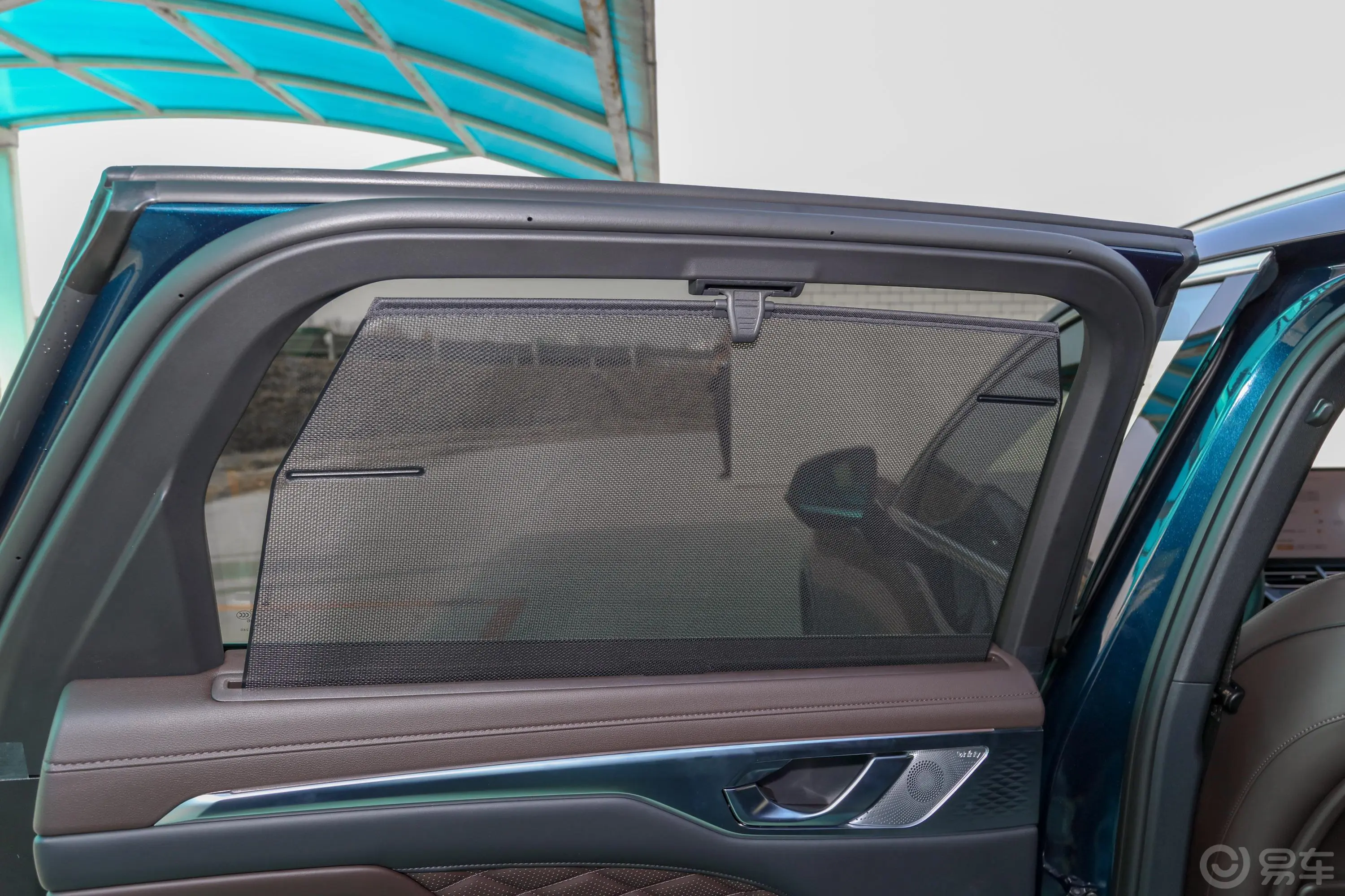 摩卡PHEV1.5T 175km 0焦虑性能版后排侧窗遮阳帘