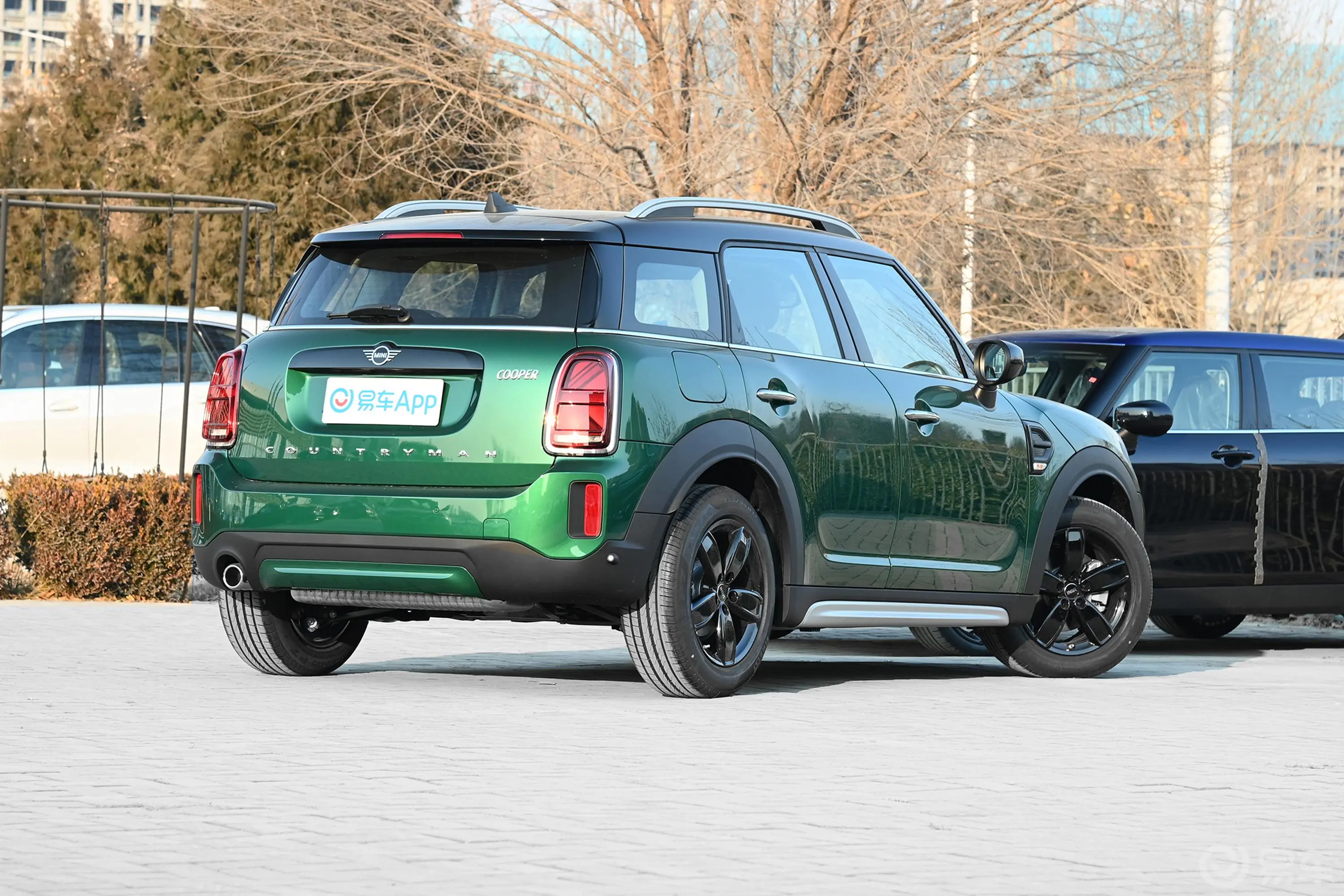 MINI COUNTRYMAN改款 1.5T COOPER侧后45度车头向右水平