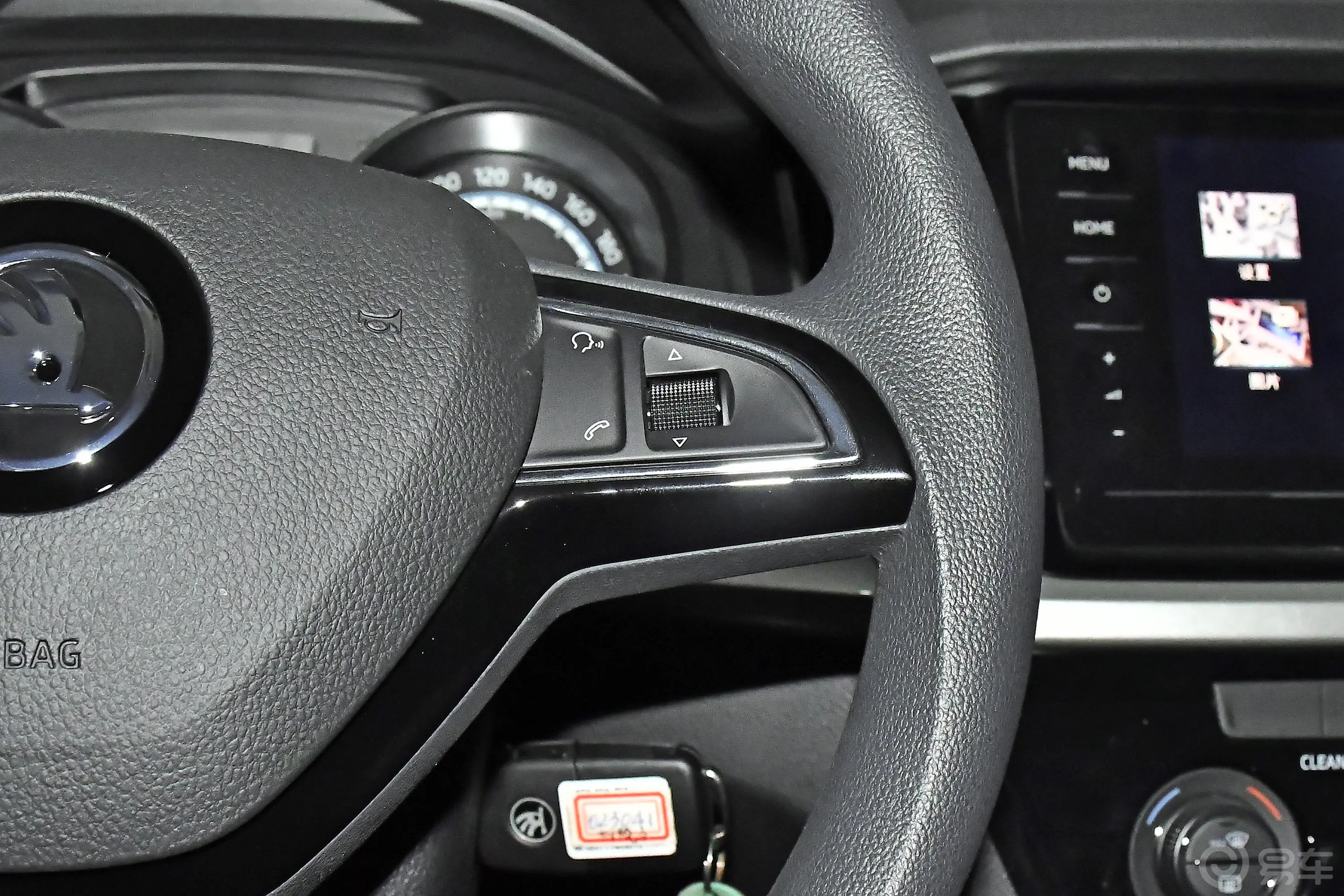 柯米克GT 1.5L 自动舒适版右侧方向盘功能按键