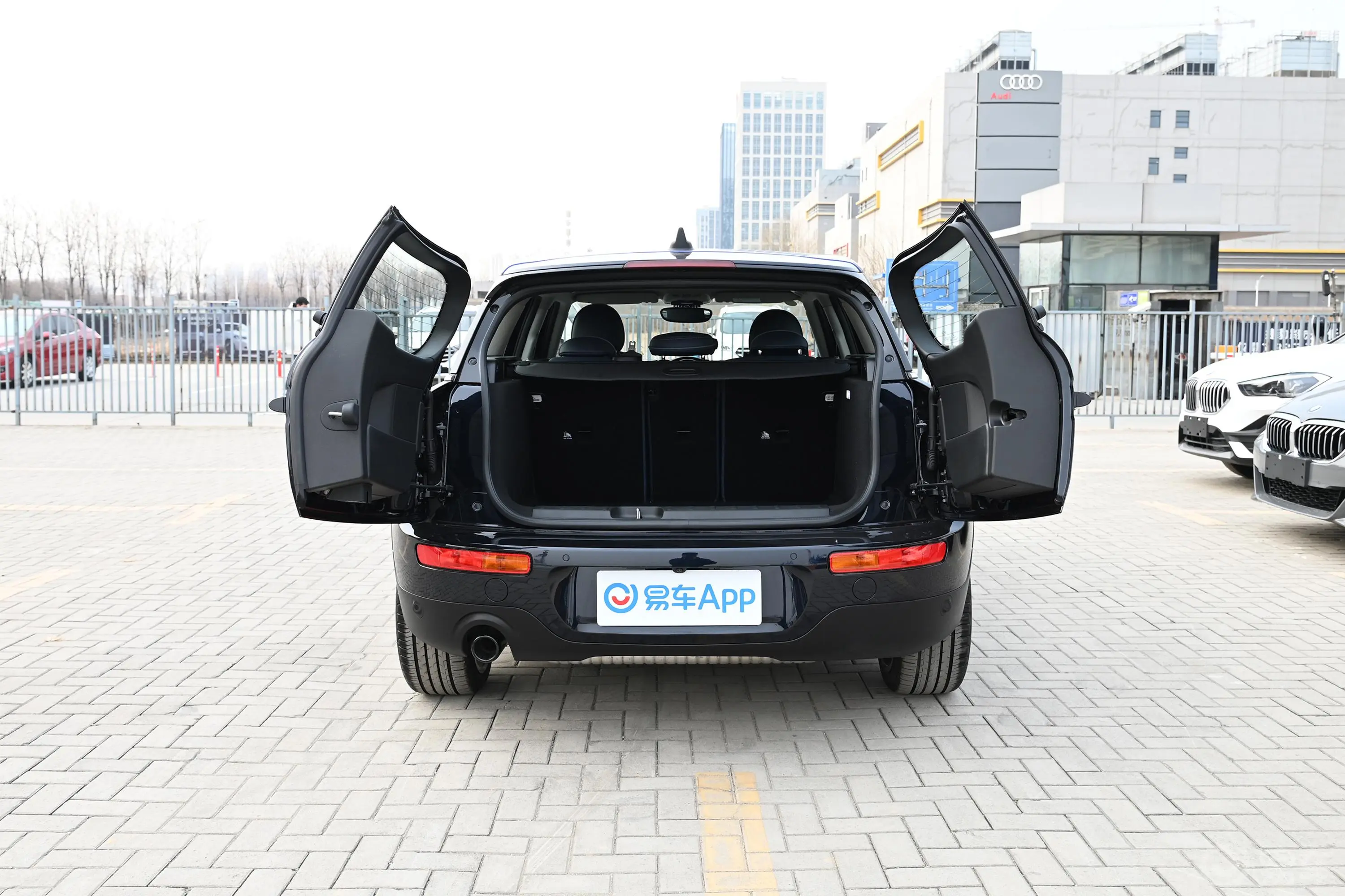 MINI CLUBMAN1.5T COOPER BRICK LANE 限量版空间