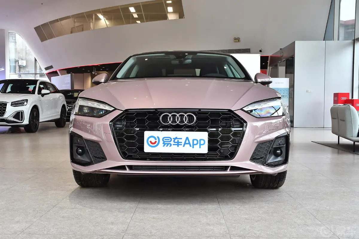 奥迪A5Coupe 40 TFSI 时尚动感型外观