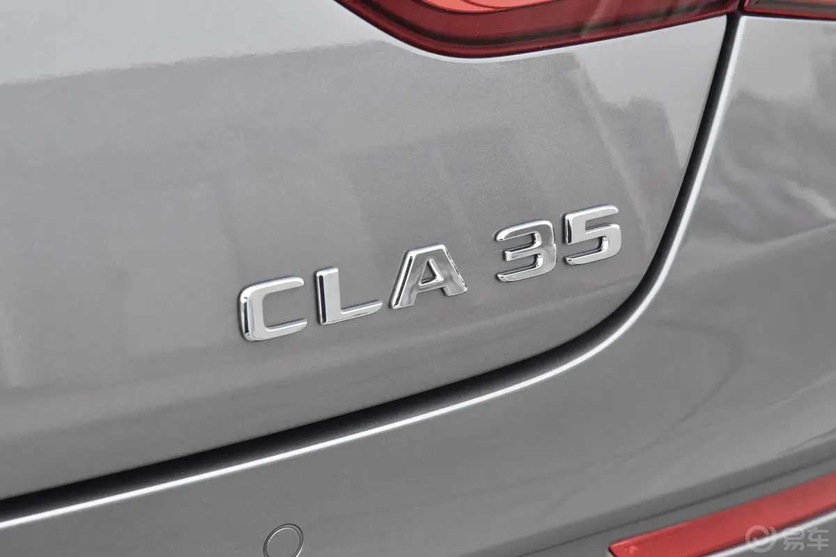 奔驰CLA级 AMGAMG CLA 35 4MATIC外观