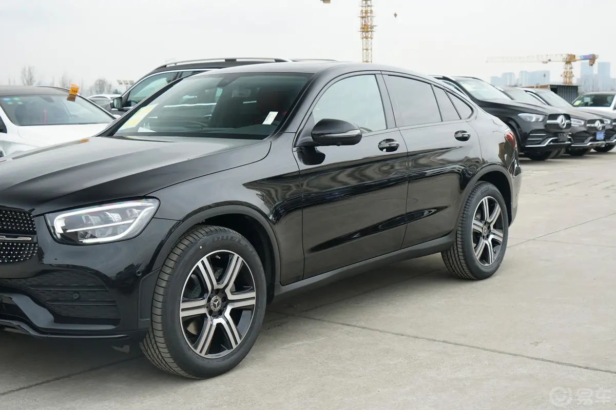 奔驰GLC轿跑改款 GLC 260 4MATIC 轿跑SUV外观