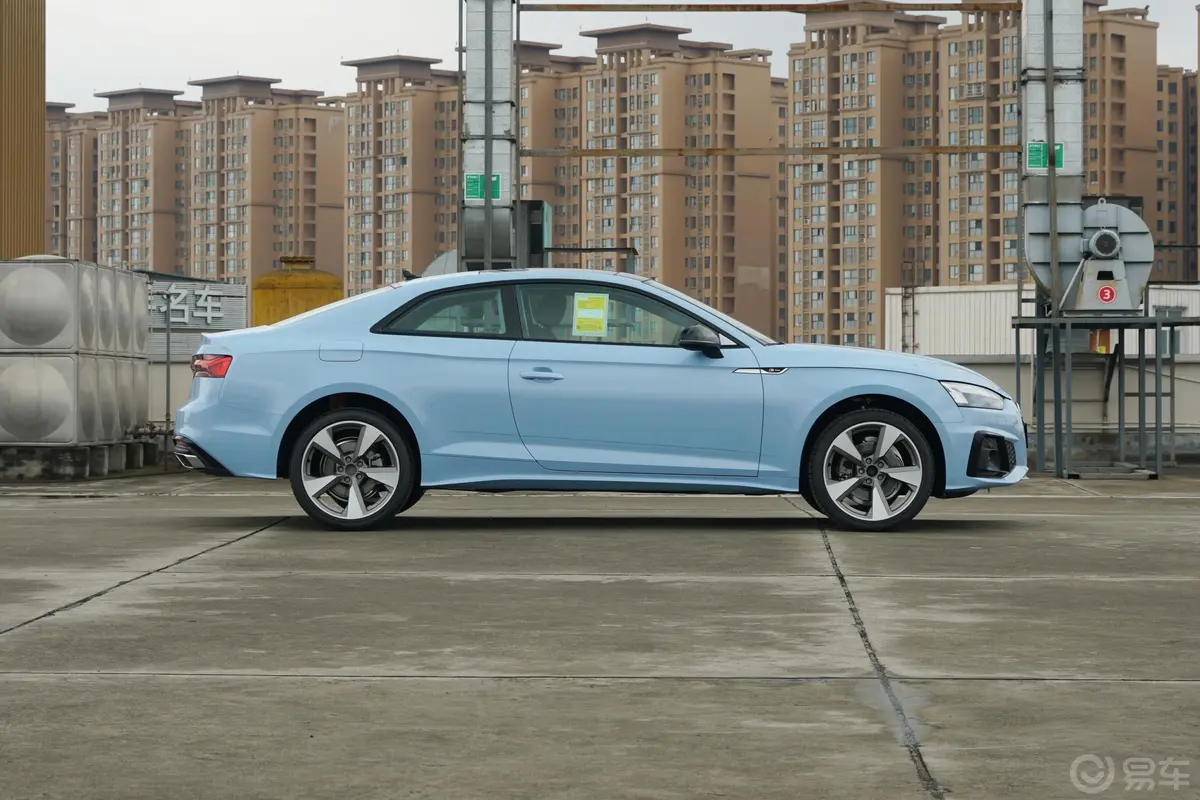 奥迪A5Coupe 40 TFSI 时尚动感型外观