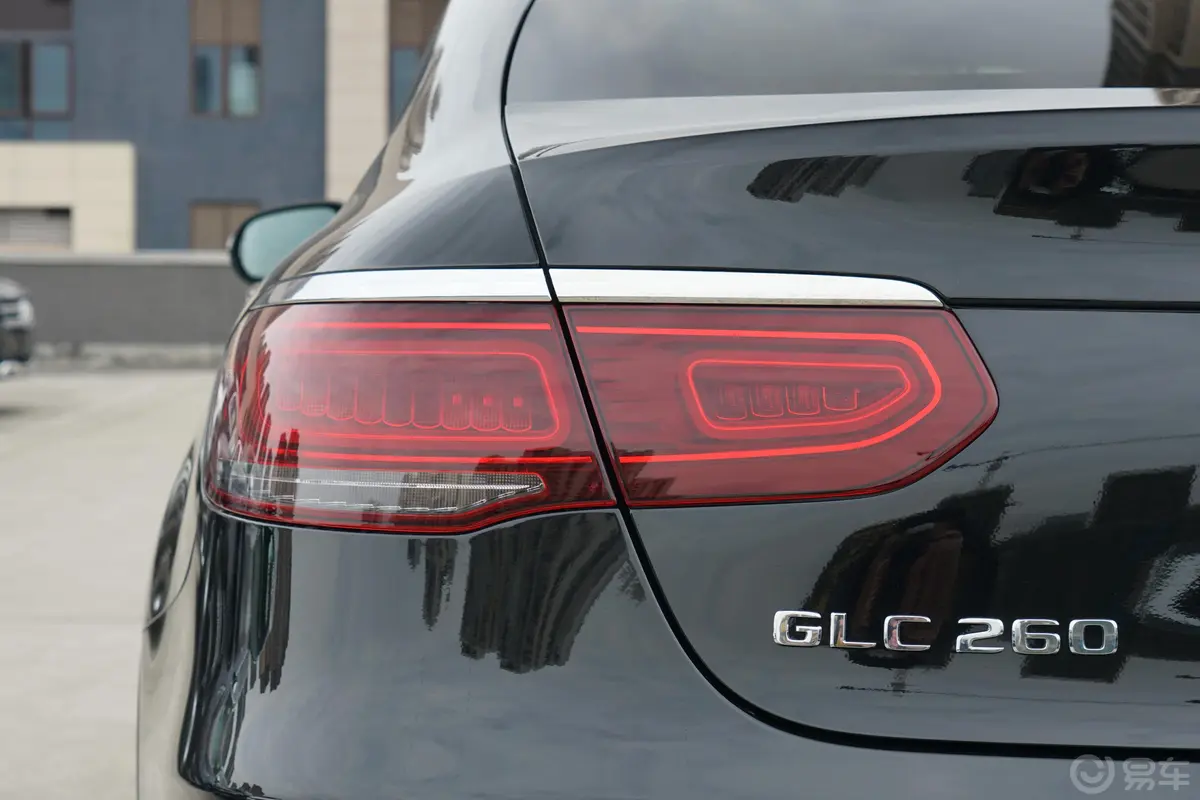 奔驰GLC轿跑改款 GLC 260 4MATIC 轿跑SUV外观