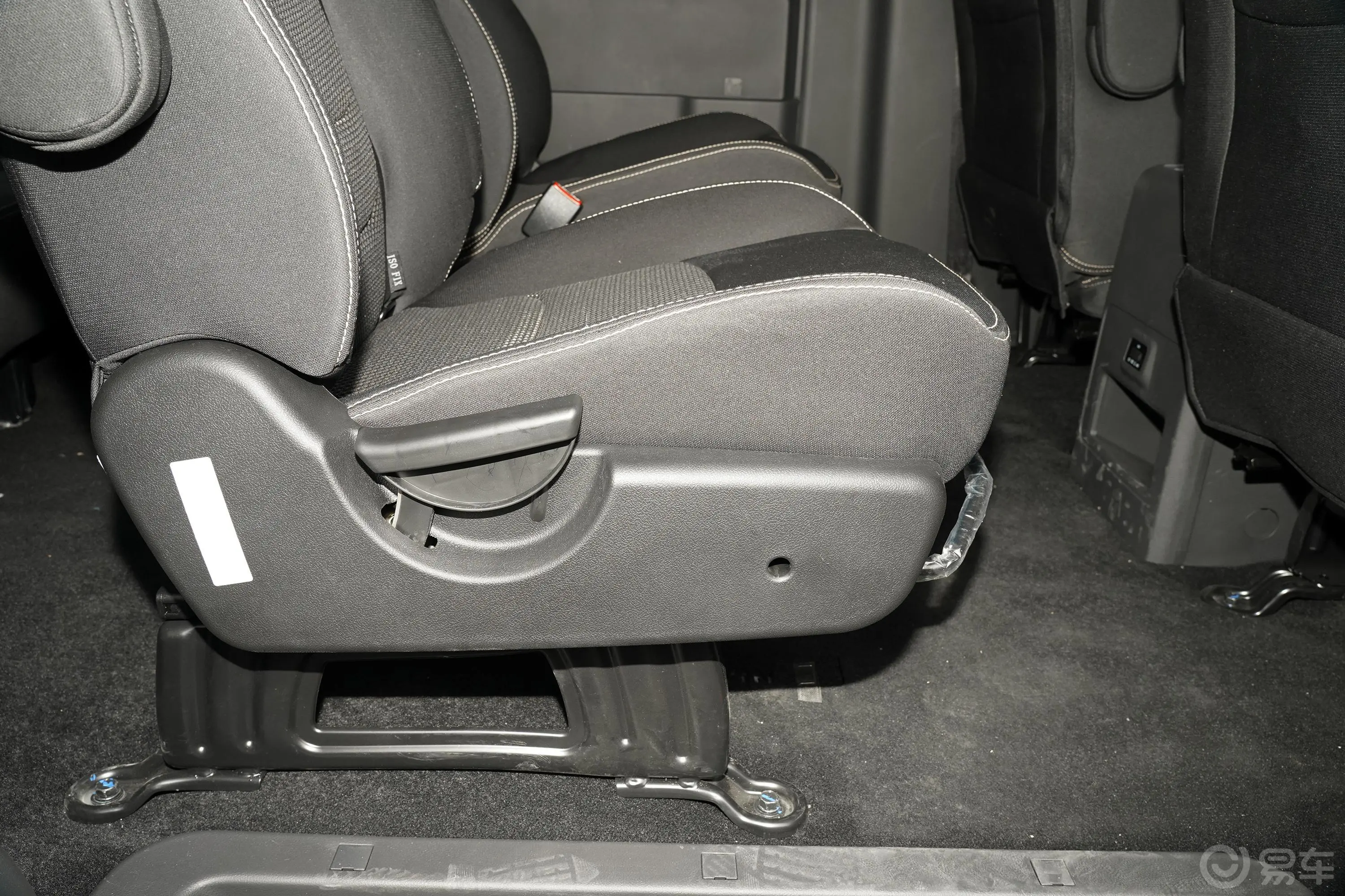 瑞风E3415km 公务版 7座副驾座椅调节