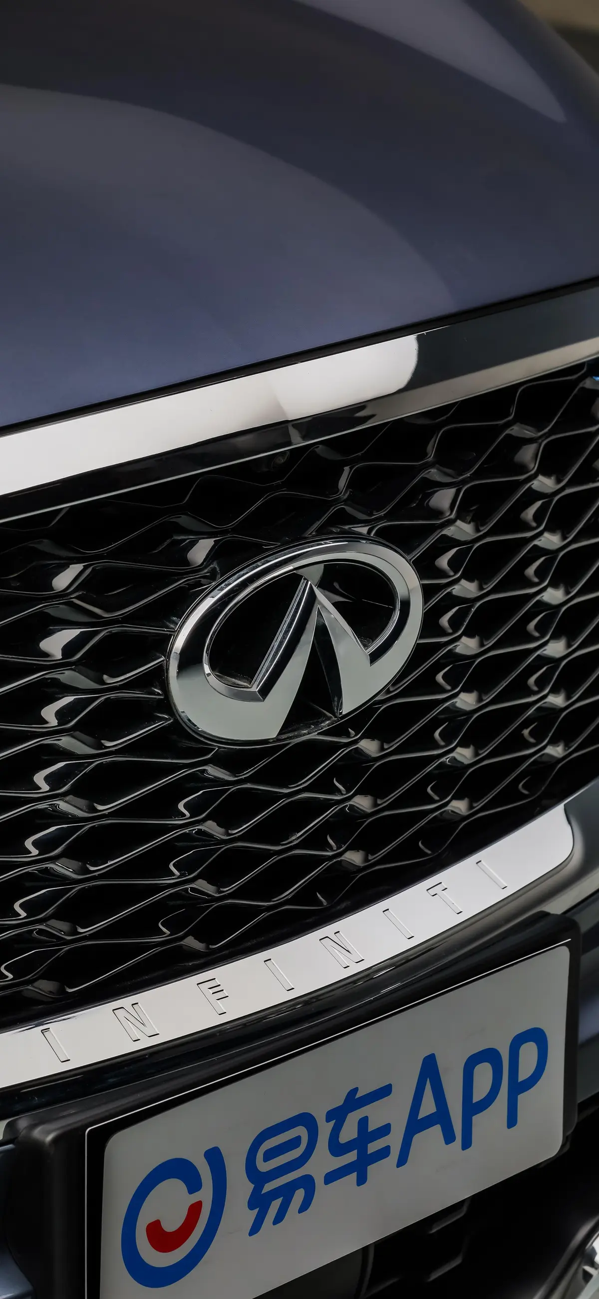 英菲尼迪QX602.0T 手自一体 四驱 旗舰版