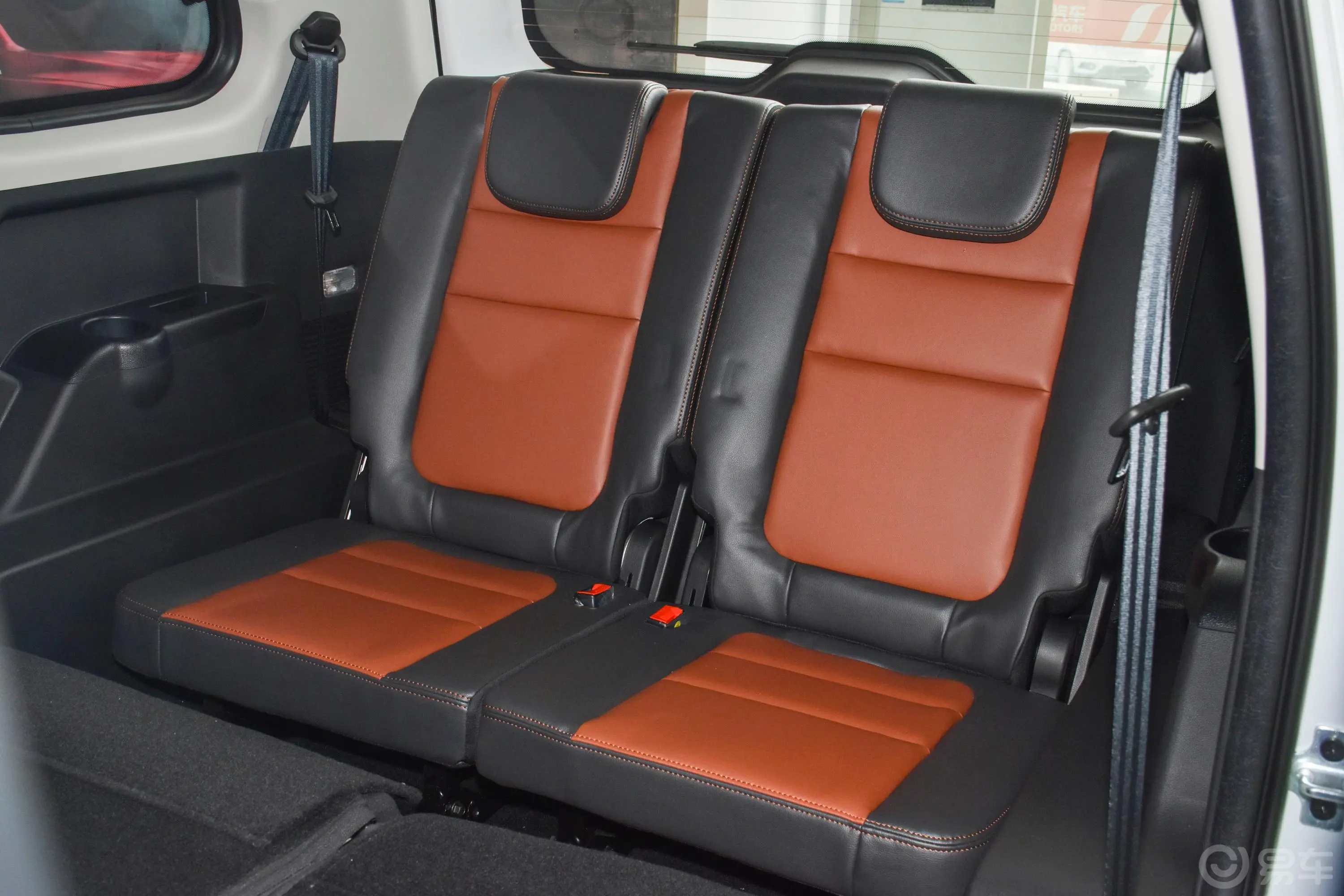 SWM斯威X31.5L 手动 舒适型 7座第三排座椅