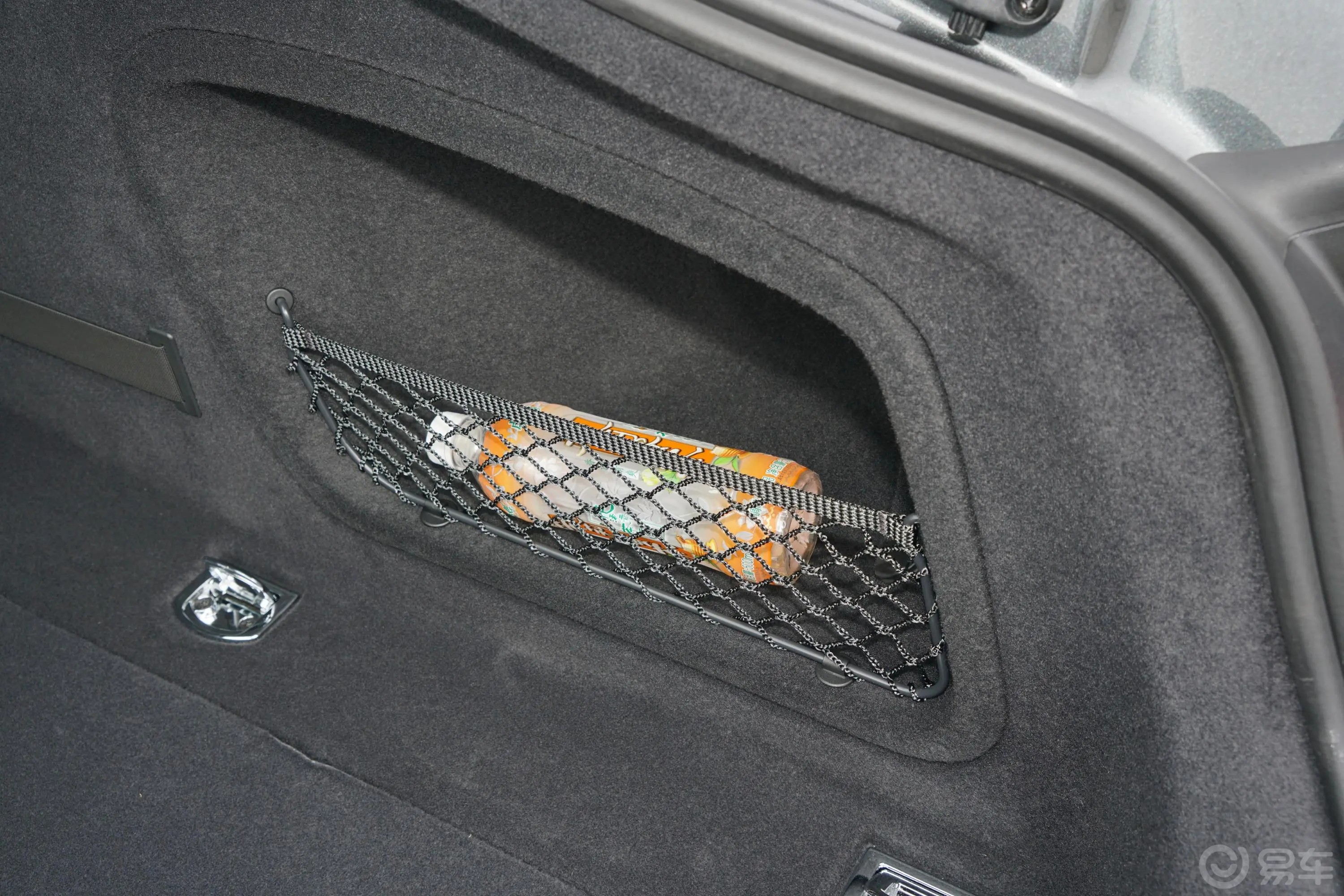 奥迪RS 52.9T Sportback 黑曜版后备厢