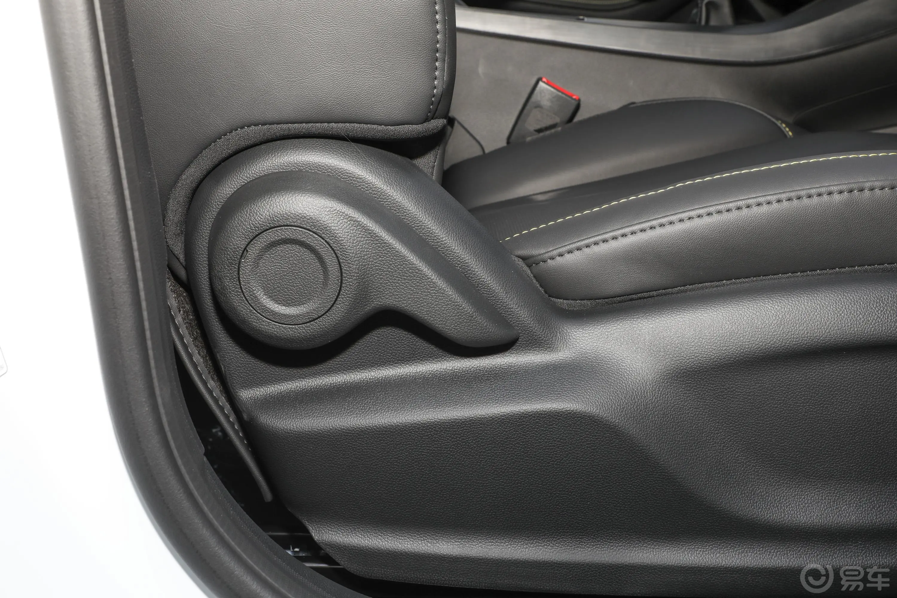 荣威i51.5L 手动安心版副驾座椅调节