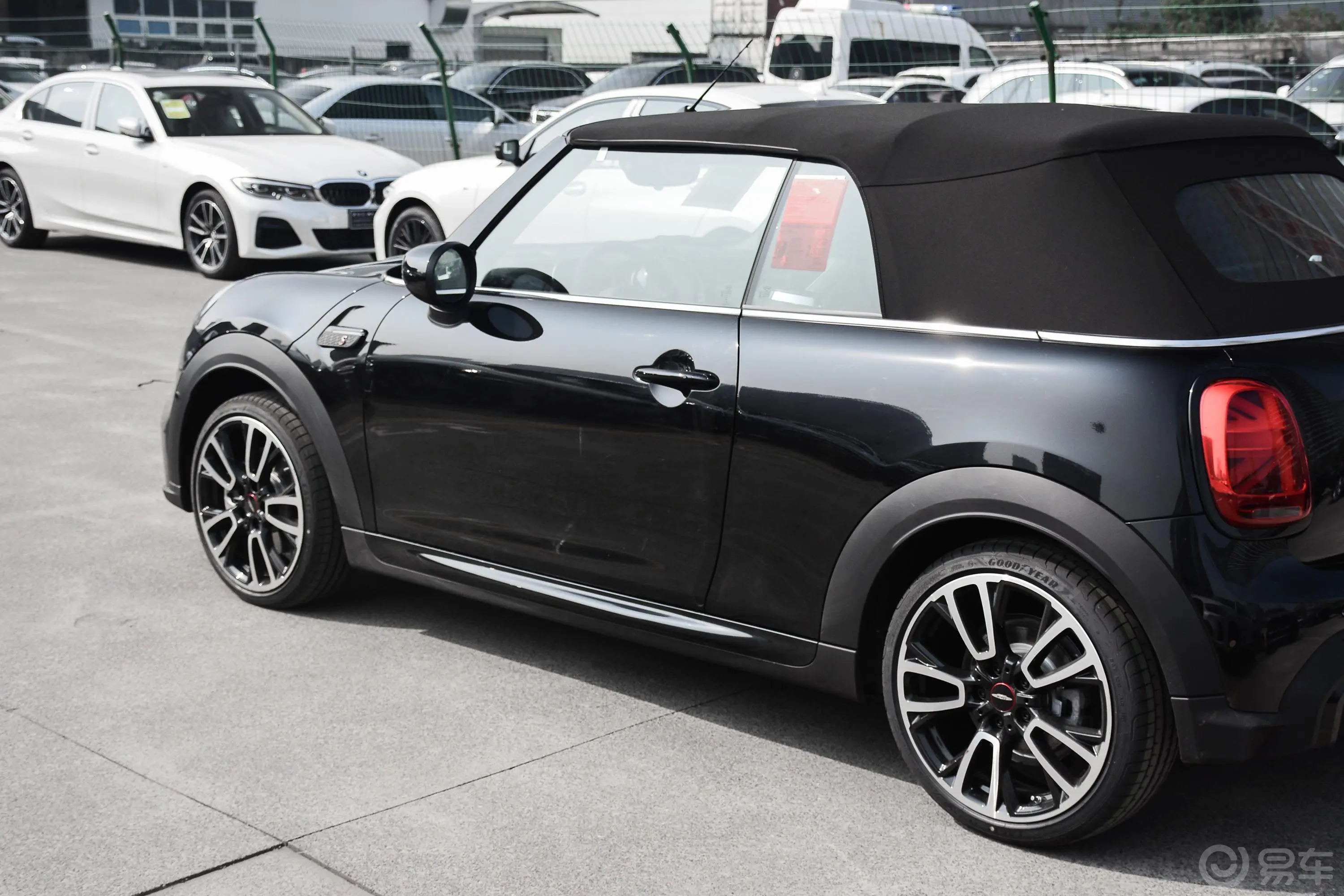 MINI CABRIO2.0T COOPER S CABRIO 黑标特别版外观