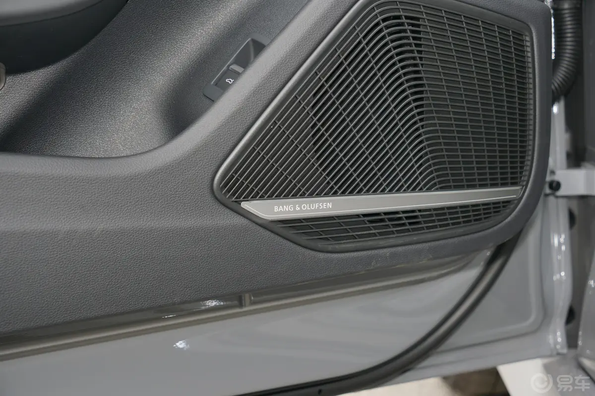 奥迪RS 52.9T Coupe 黑曜版音响和品牌