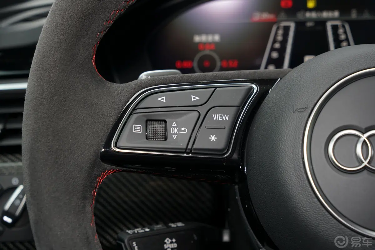 奥迪RS 52.9T Coupe 黑曜版左侧方向盘功能按键