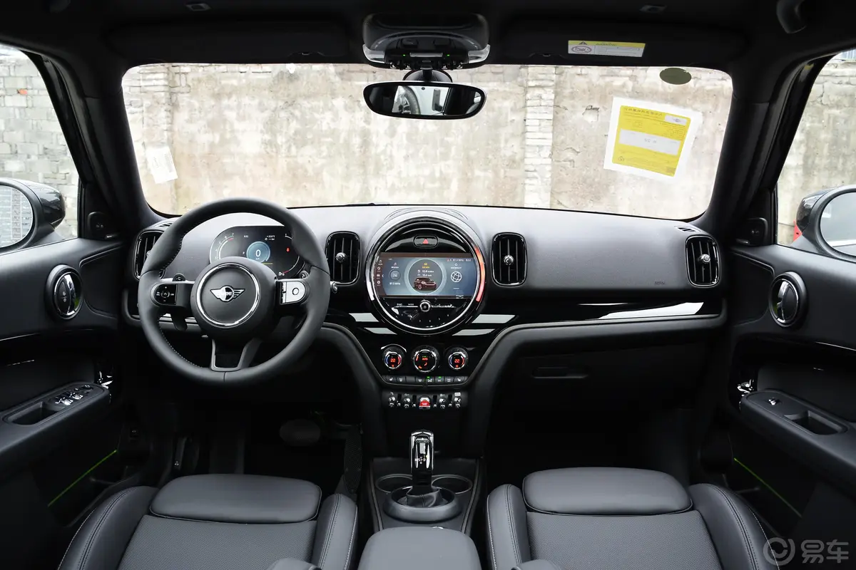 MINI COUNTRYMAN2.0T COOPER S ALL4 黑标特别版内饰全景正拍