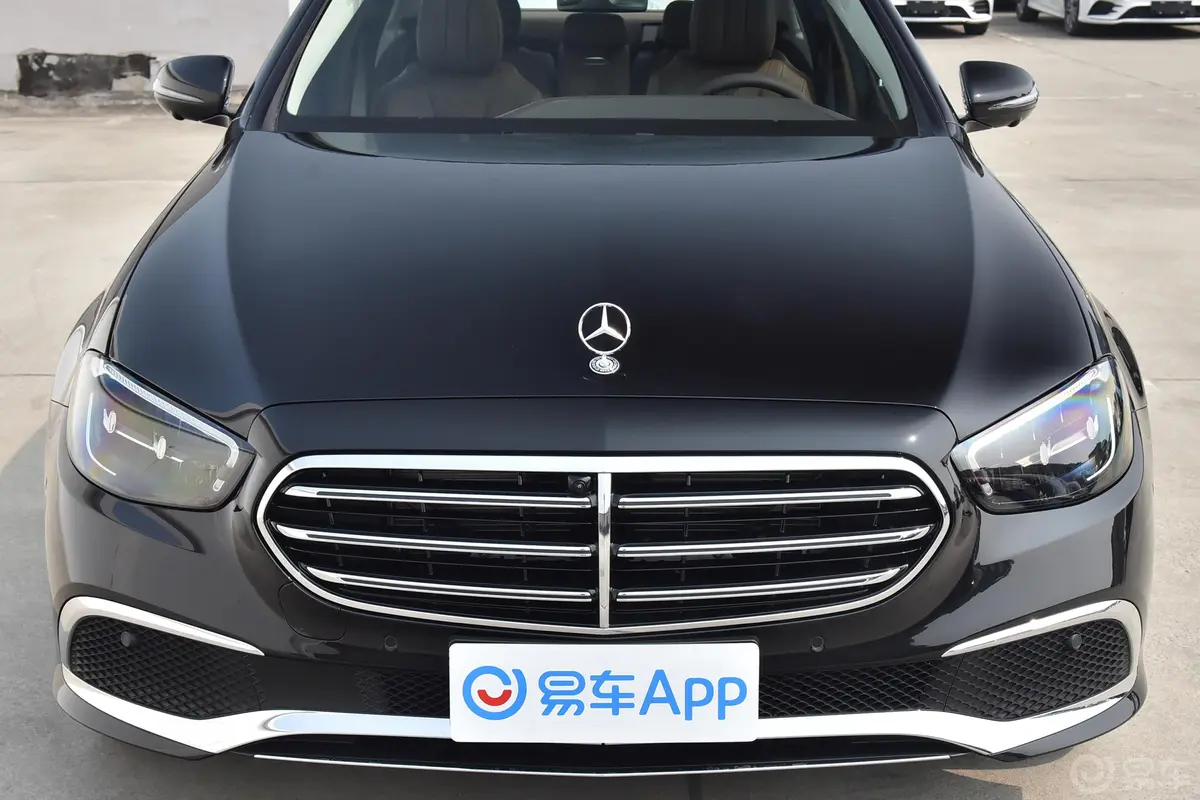 奔驰E级改款二 E 300 L 豪华型外观