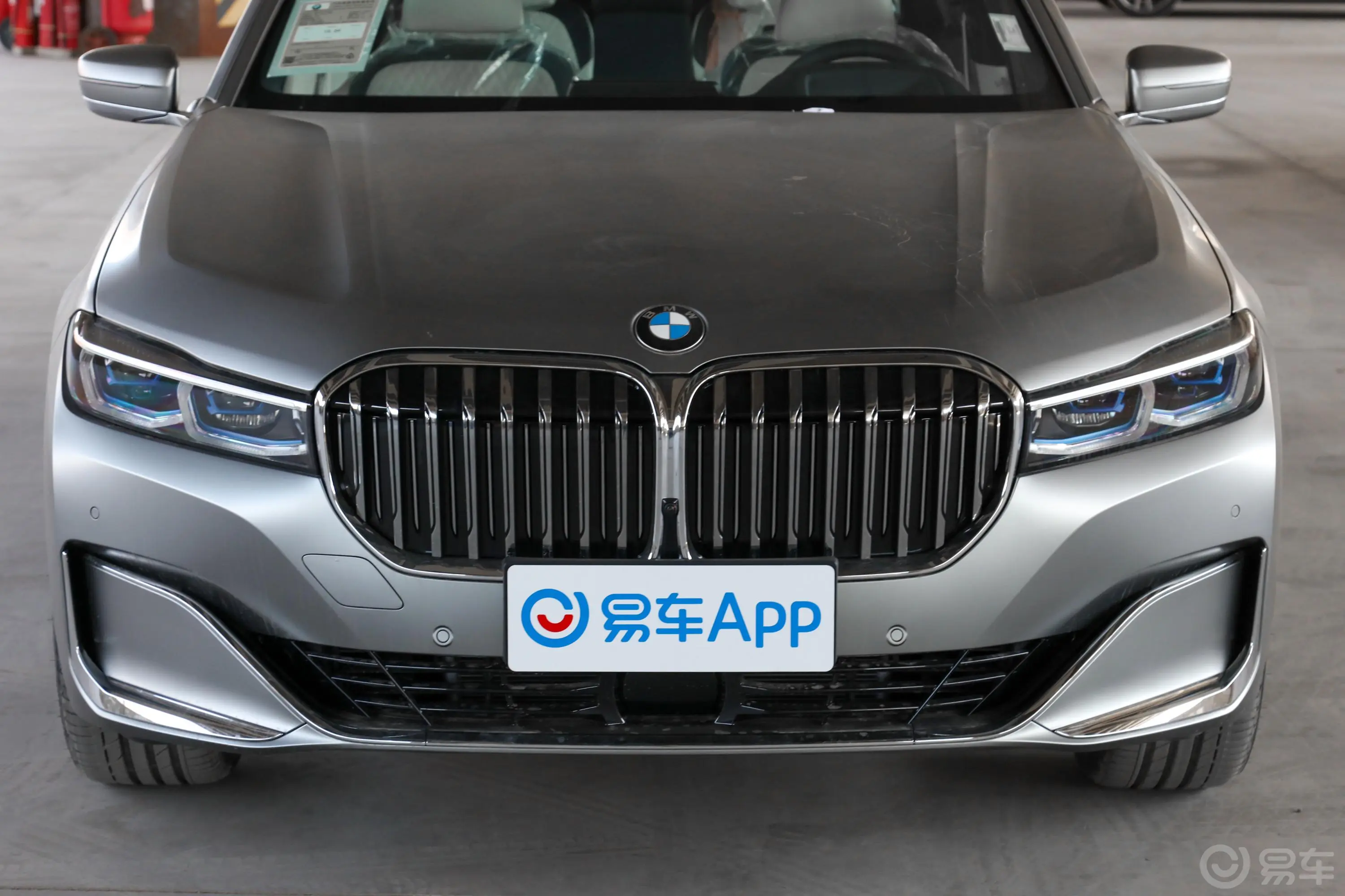 宝马7系740Li xDrive 行政型 豪华套装外观