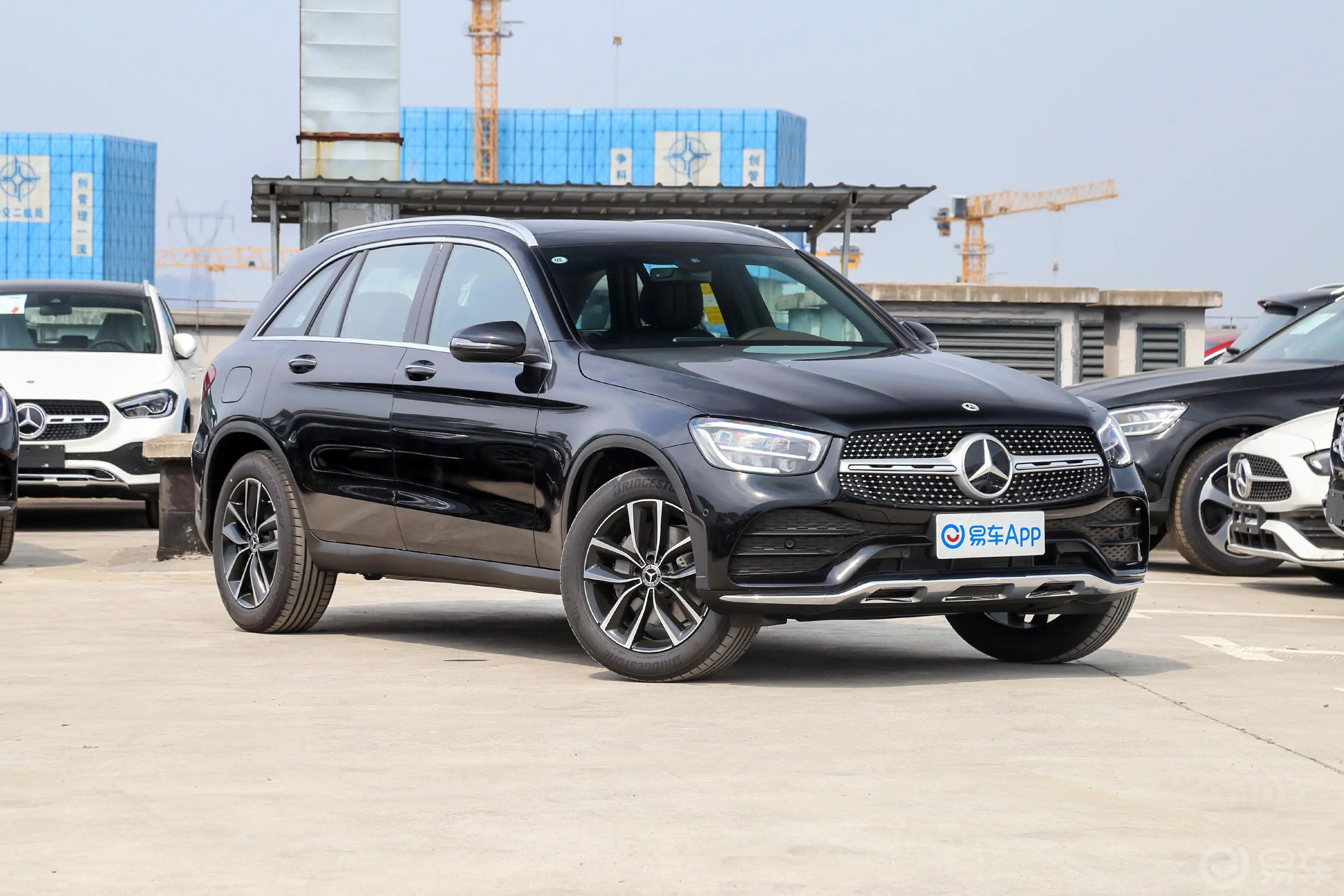 奔驰GLC改款二 GLC 260 L 4MATIC 豪华型车辆信息铭牌