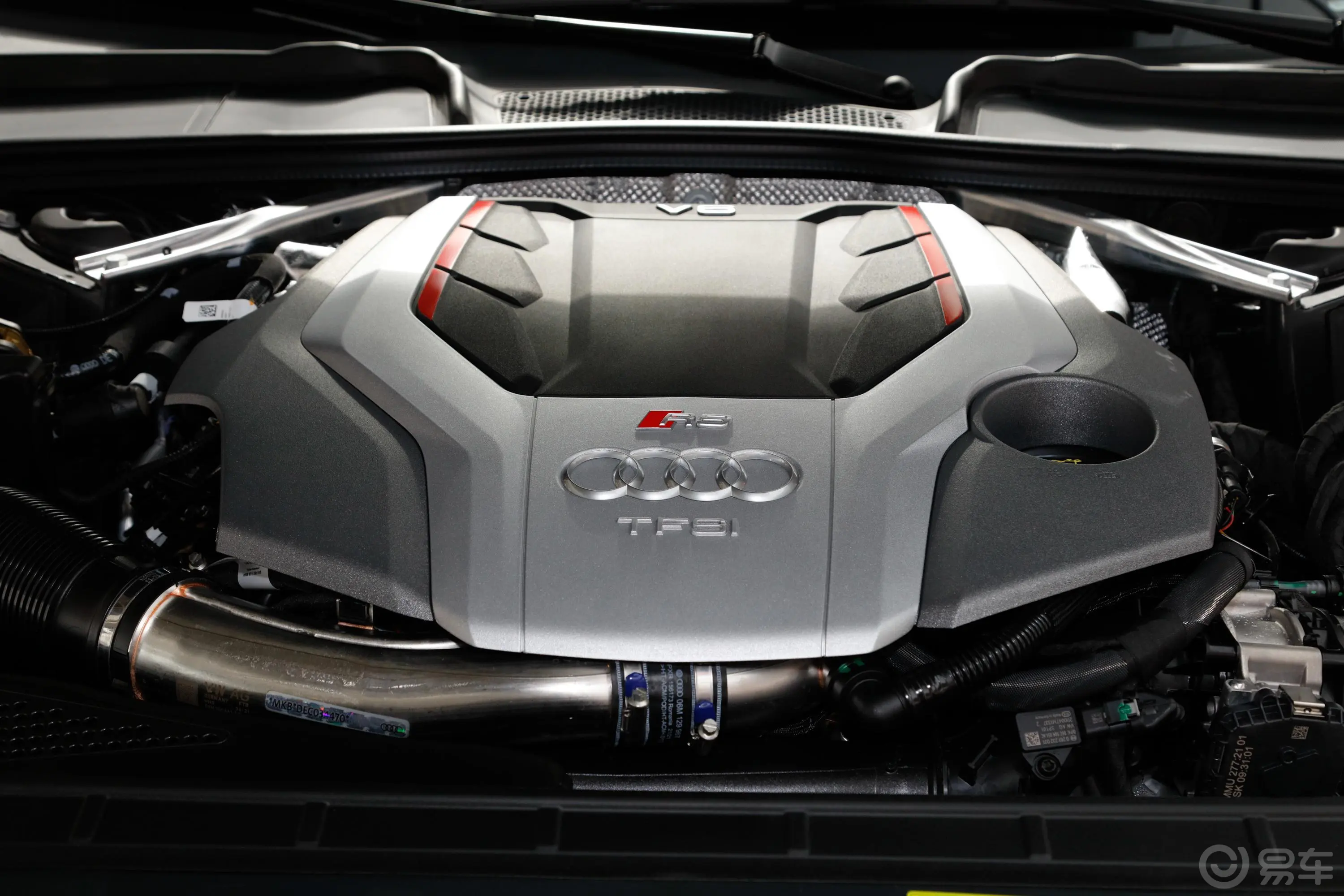 奥迪RS 52.9T Coupe 暗金版发动机特写