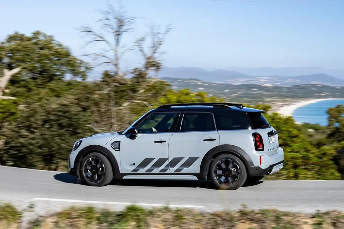 MINI COUNTRYMAN