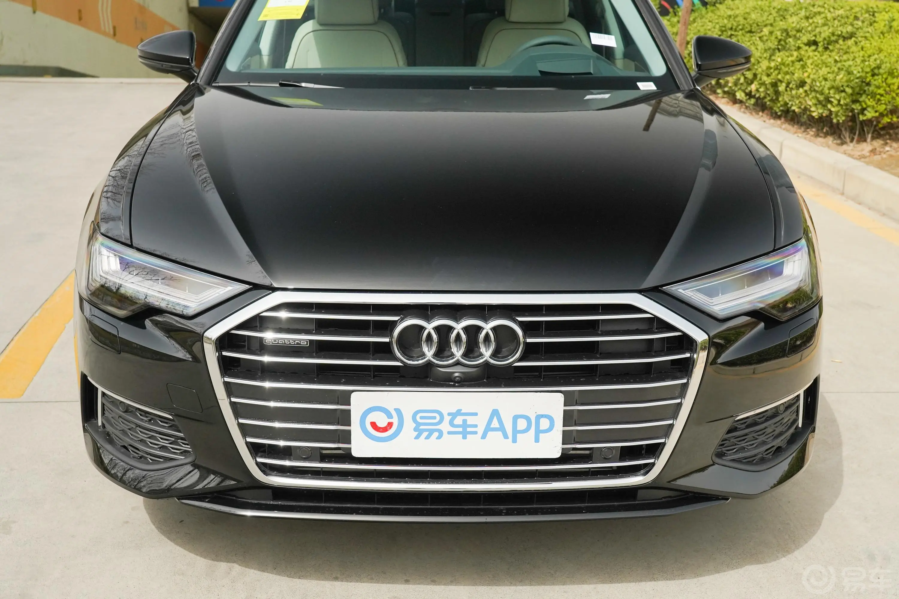 奥迪A6L55 TFSI quattro 旗舰致雅型外观