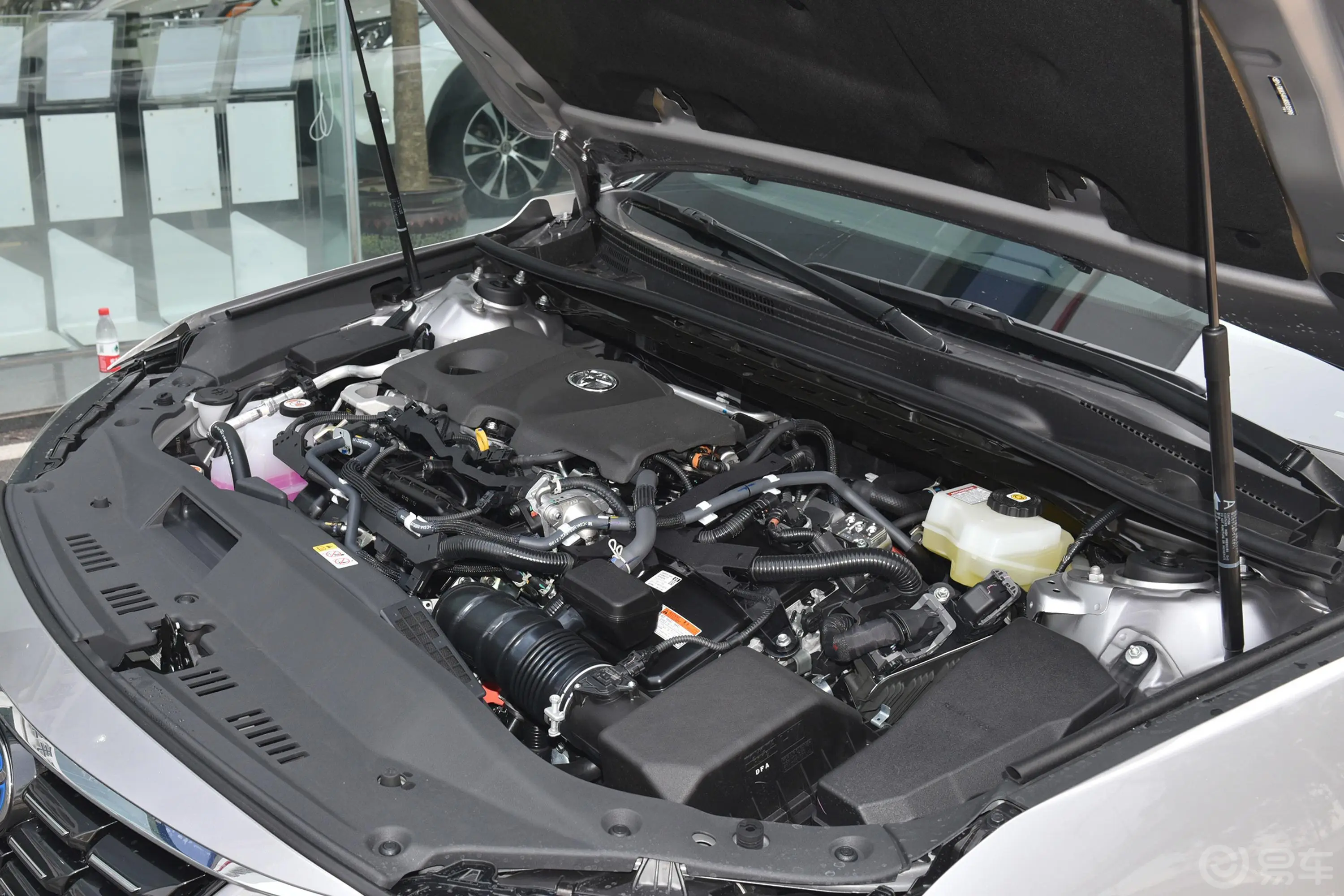 亚洲龙双擎 2.5L E-CVT 尊贵版动力底盘