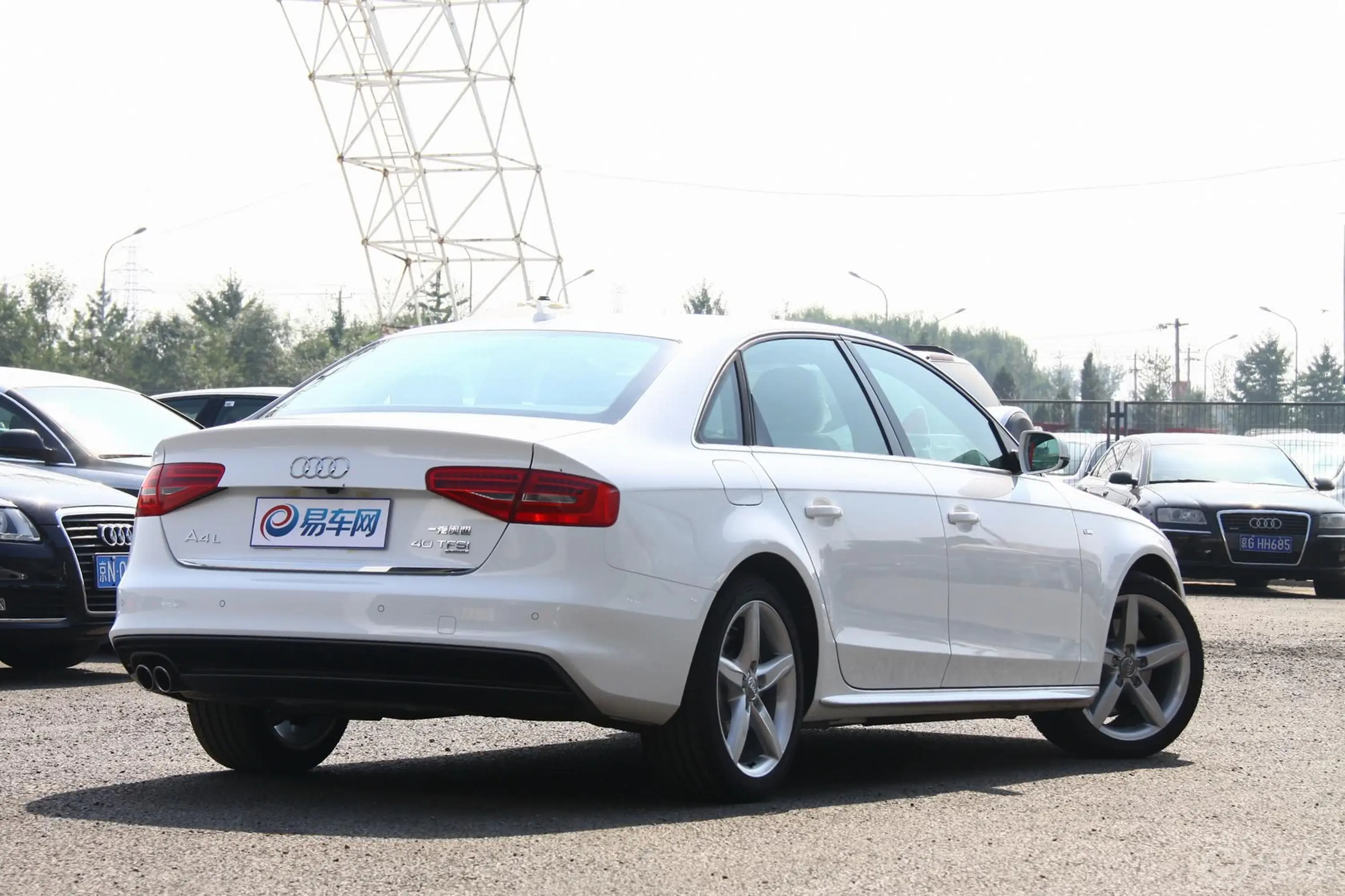 奥迪A4L40 TFSI quattro 运动型外观