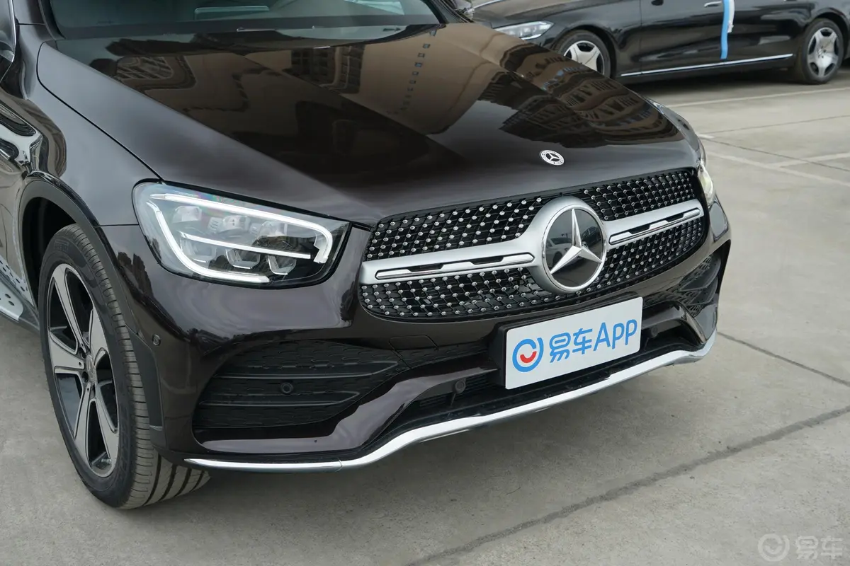 奔驰GLCGLC 300 L 4MATIC 动感型臻藏版外观