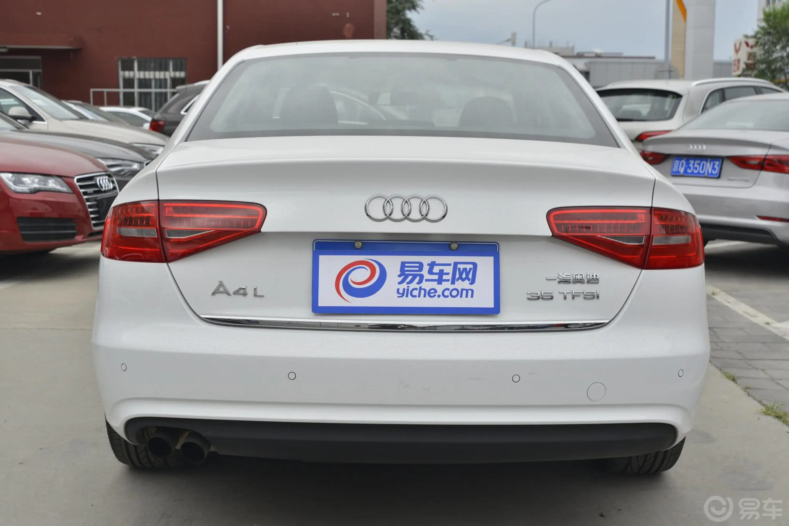 奥迪A4L35 TFSI 自动 标准型外观