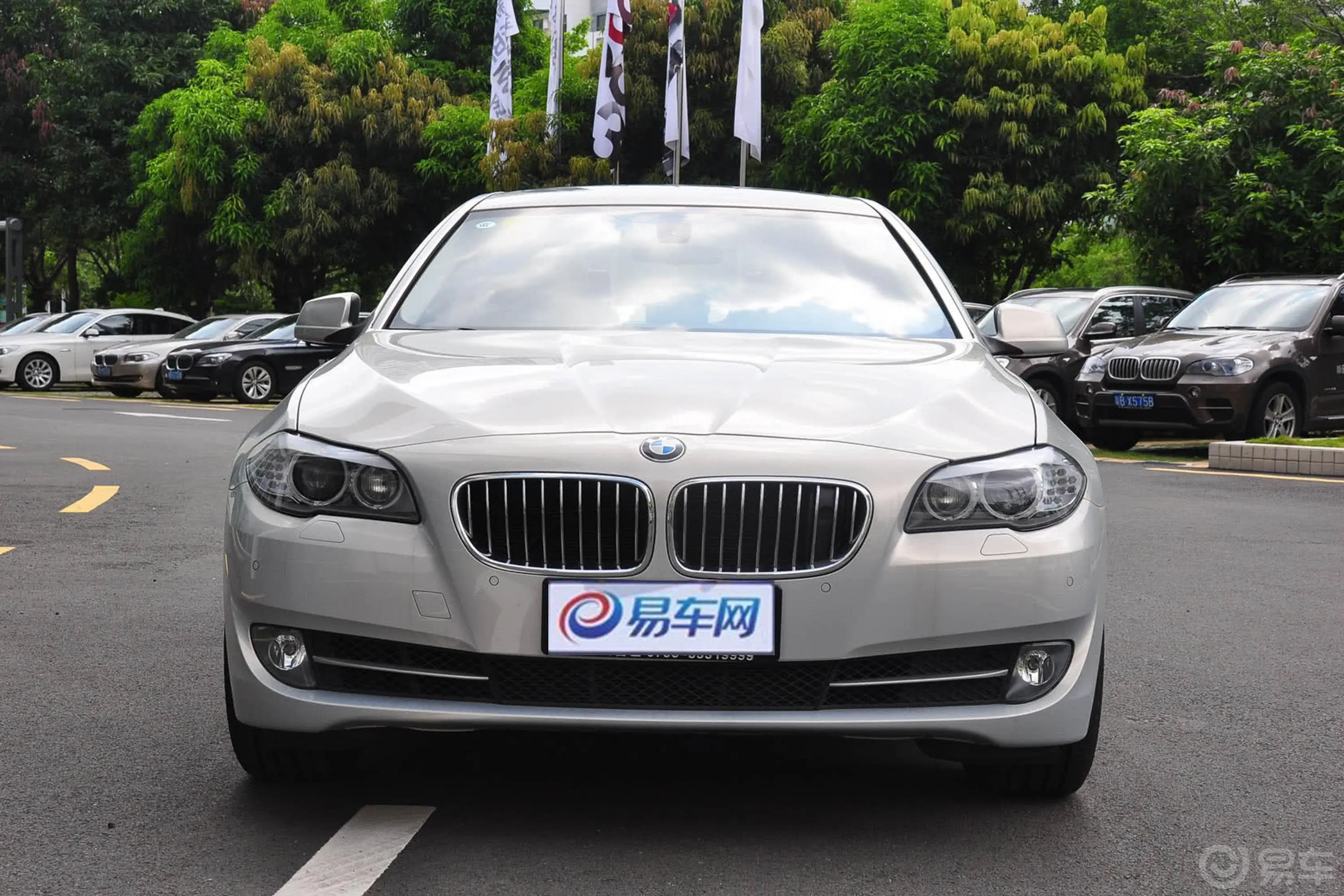 宝马5系535Li 行政型外观