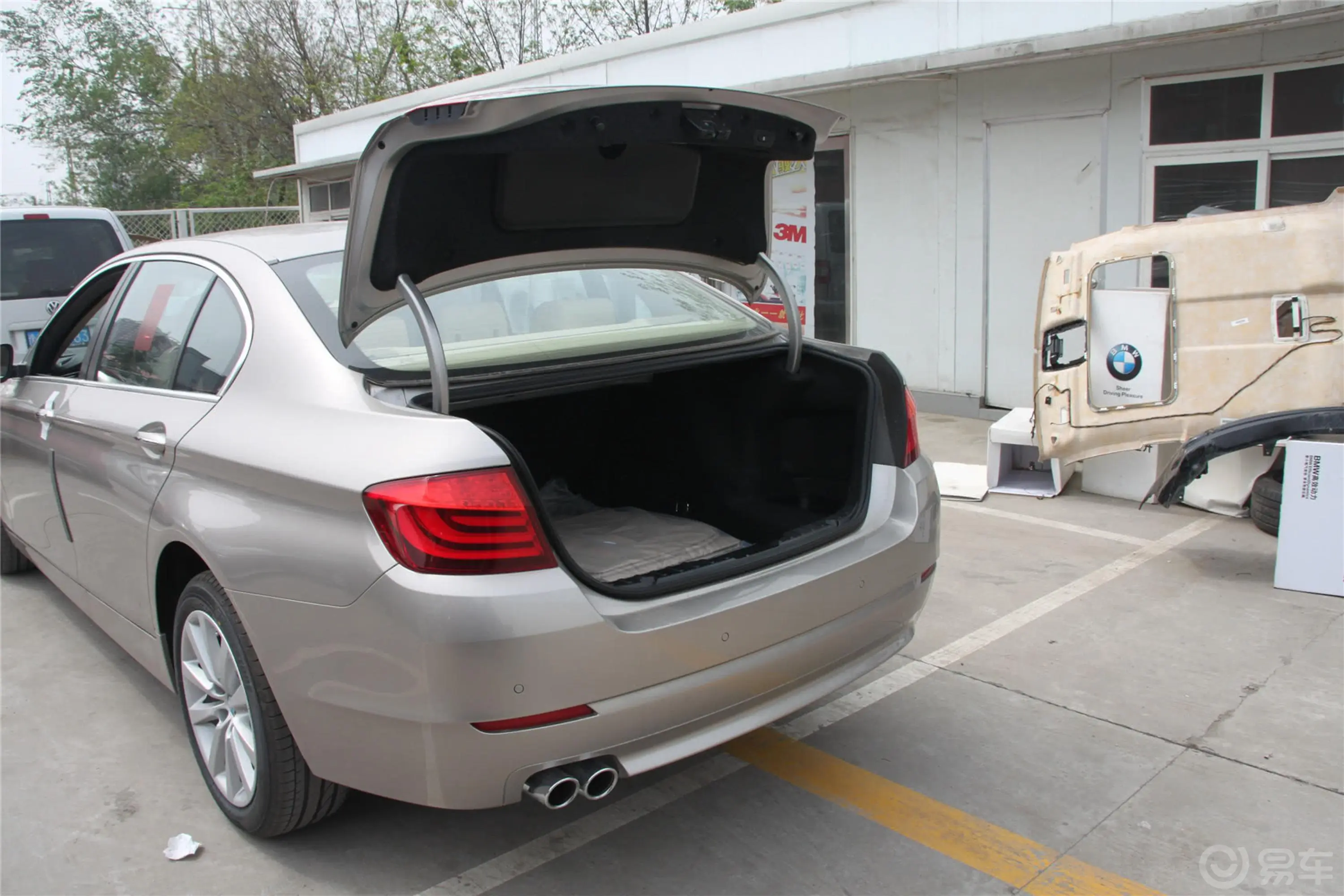 宝马5系530Li 豪华型空间