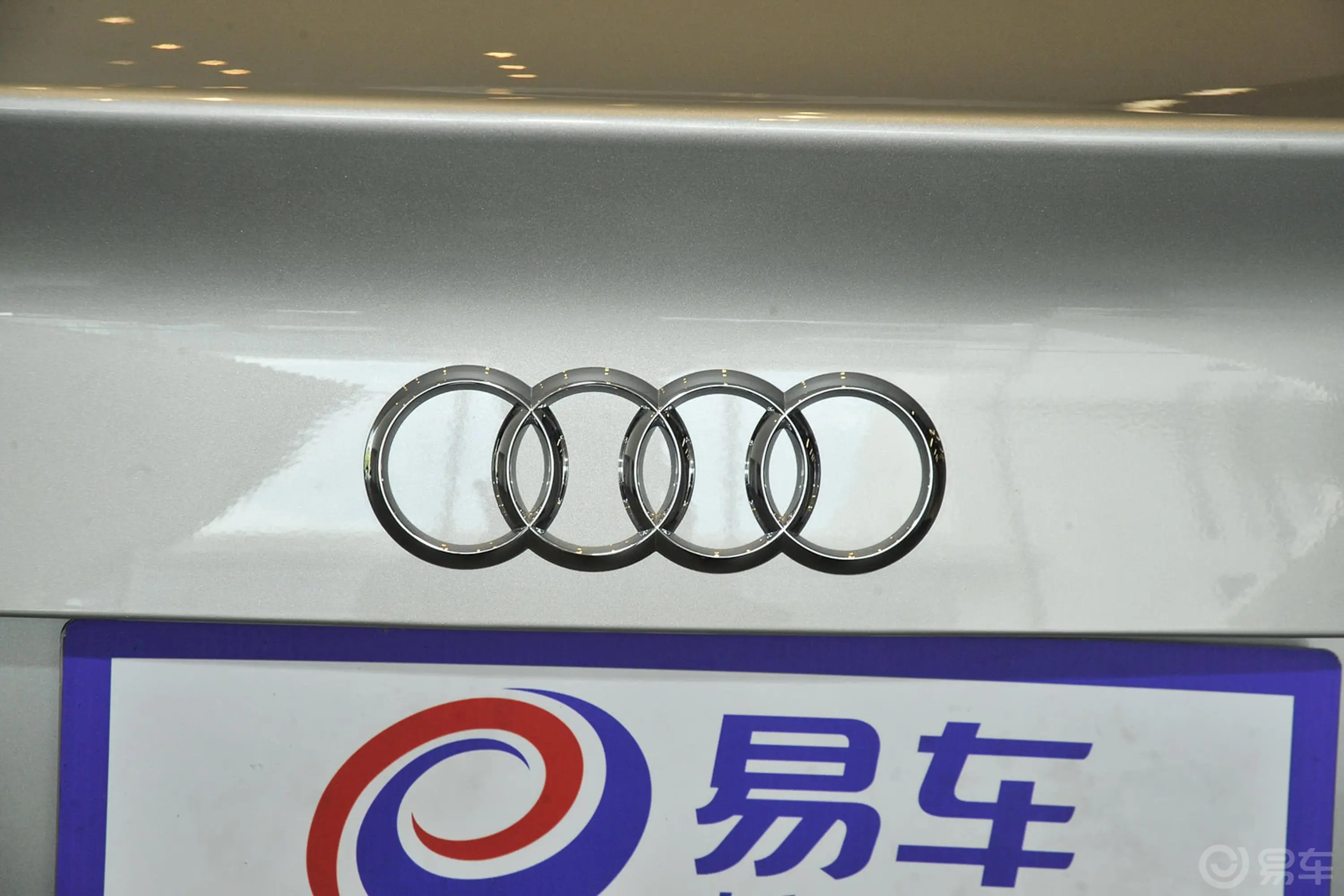 奥迪A4L35 TFSI 自动 运动型外观