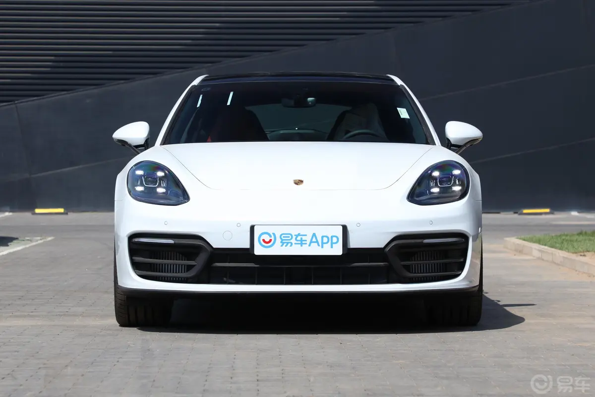 Panamera E-HybridPanamera 4 E-Hybrid 2.9T正前水平