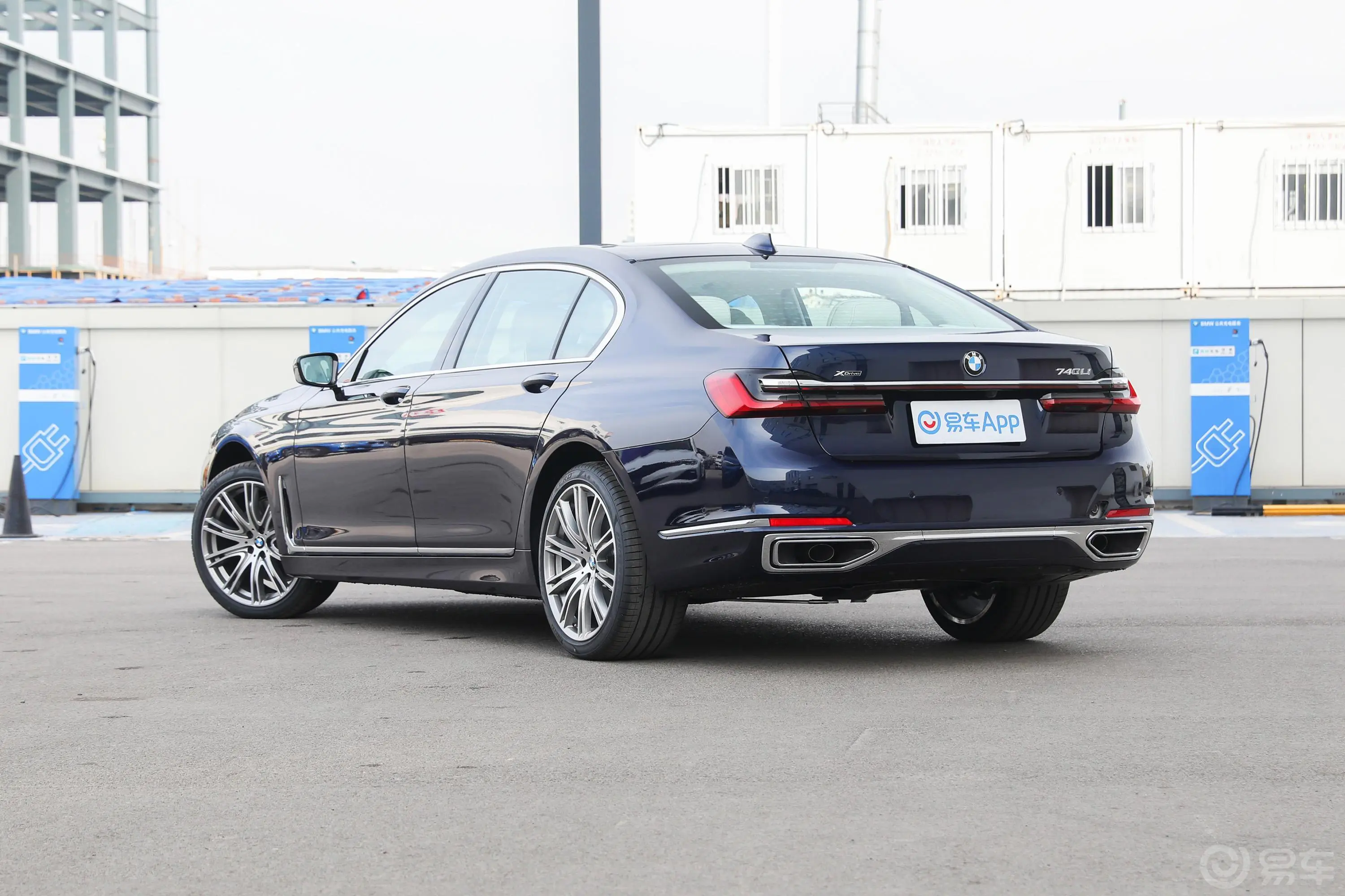 宝马7系740Li xDrive 行政型 豪华套装外观