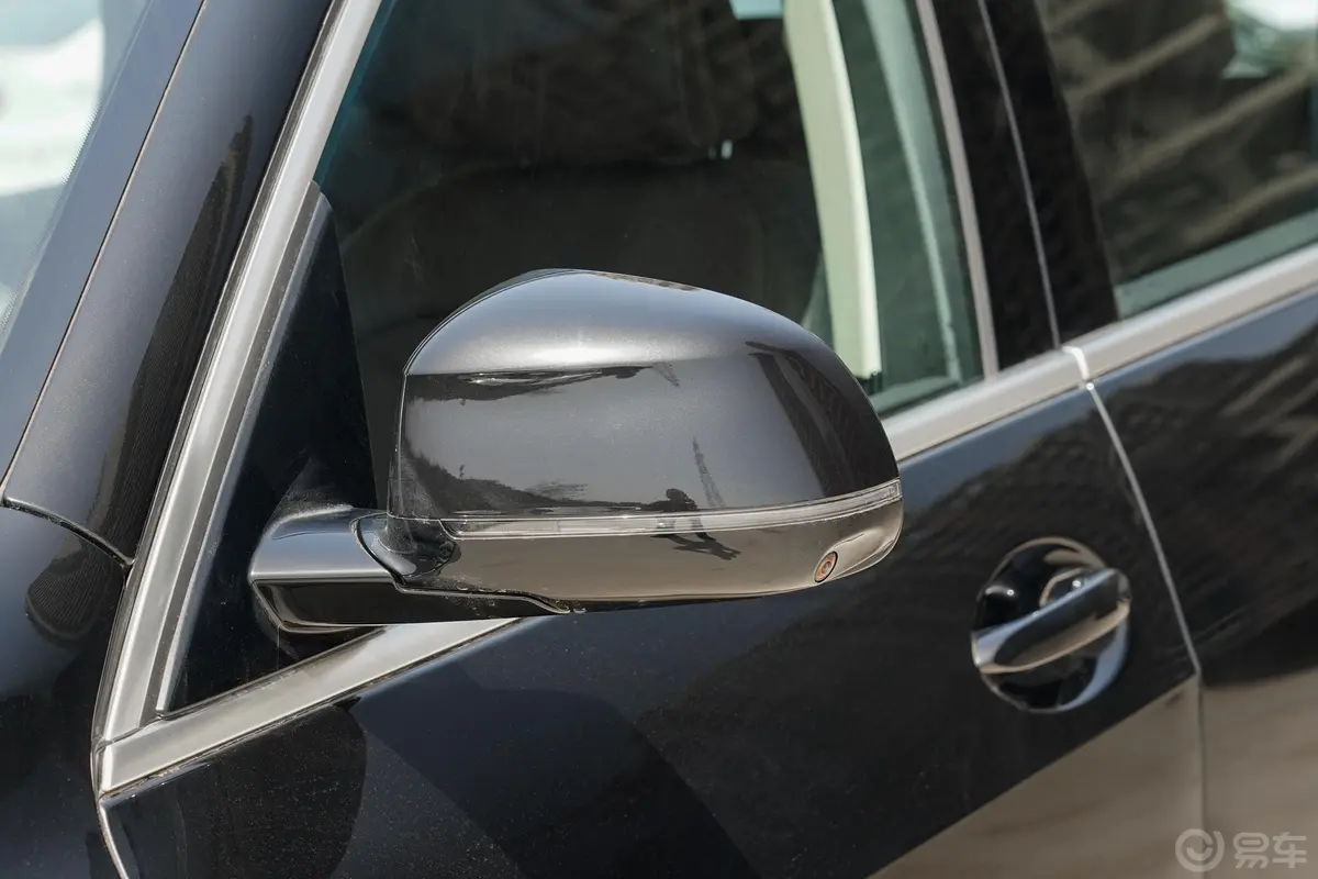 宝马X5xDrive30Li 尊享型M运动套装主驾驶后视镜背面