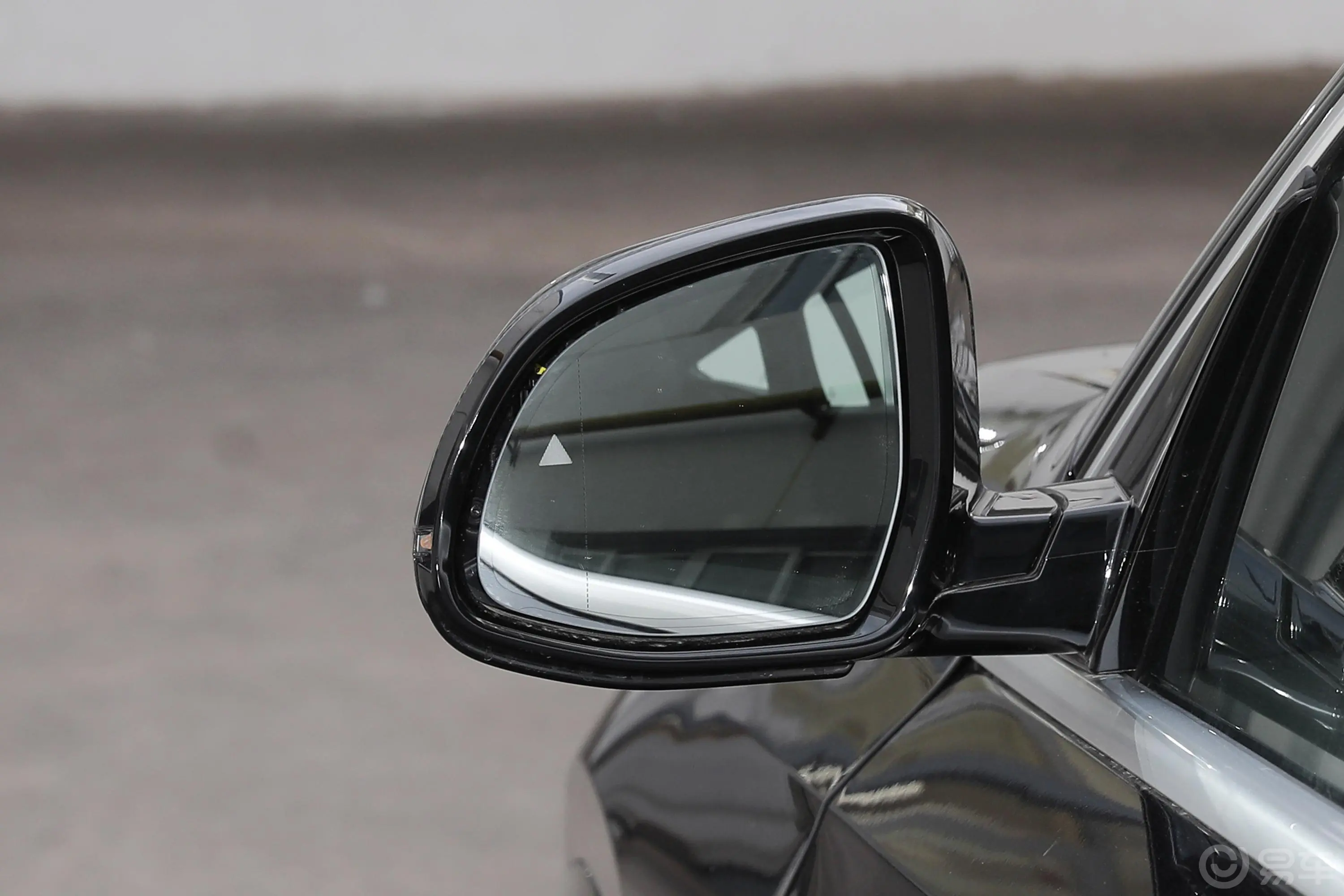 宝马X6改款 xDrive40i 尊享型 M运动套装后视镜镜面