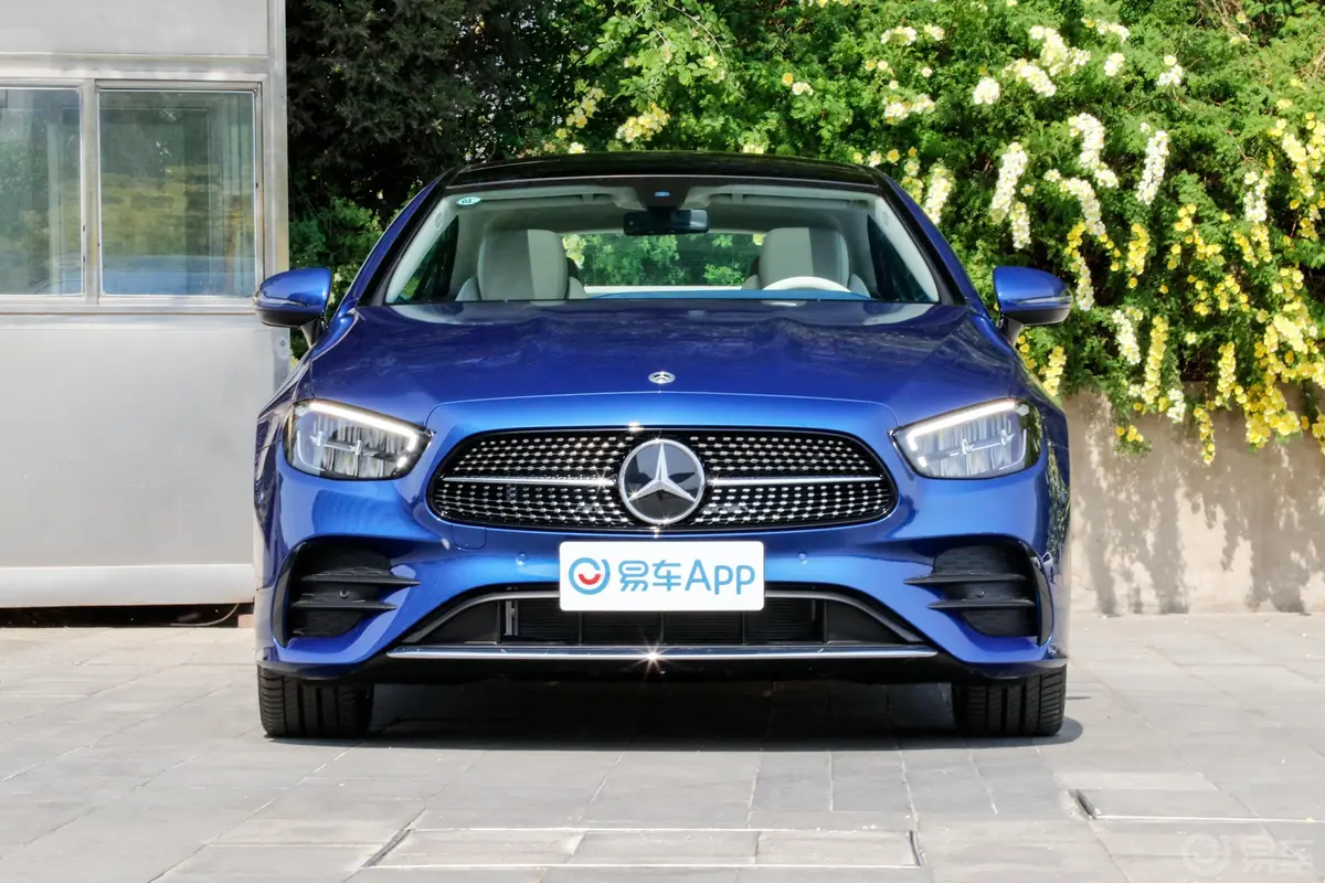 奔驰E级(进口)改款 E 260 4MATIC 轿跑车外观