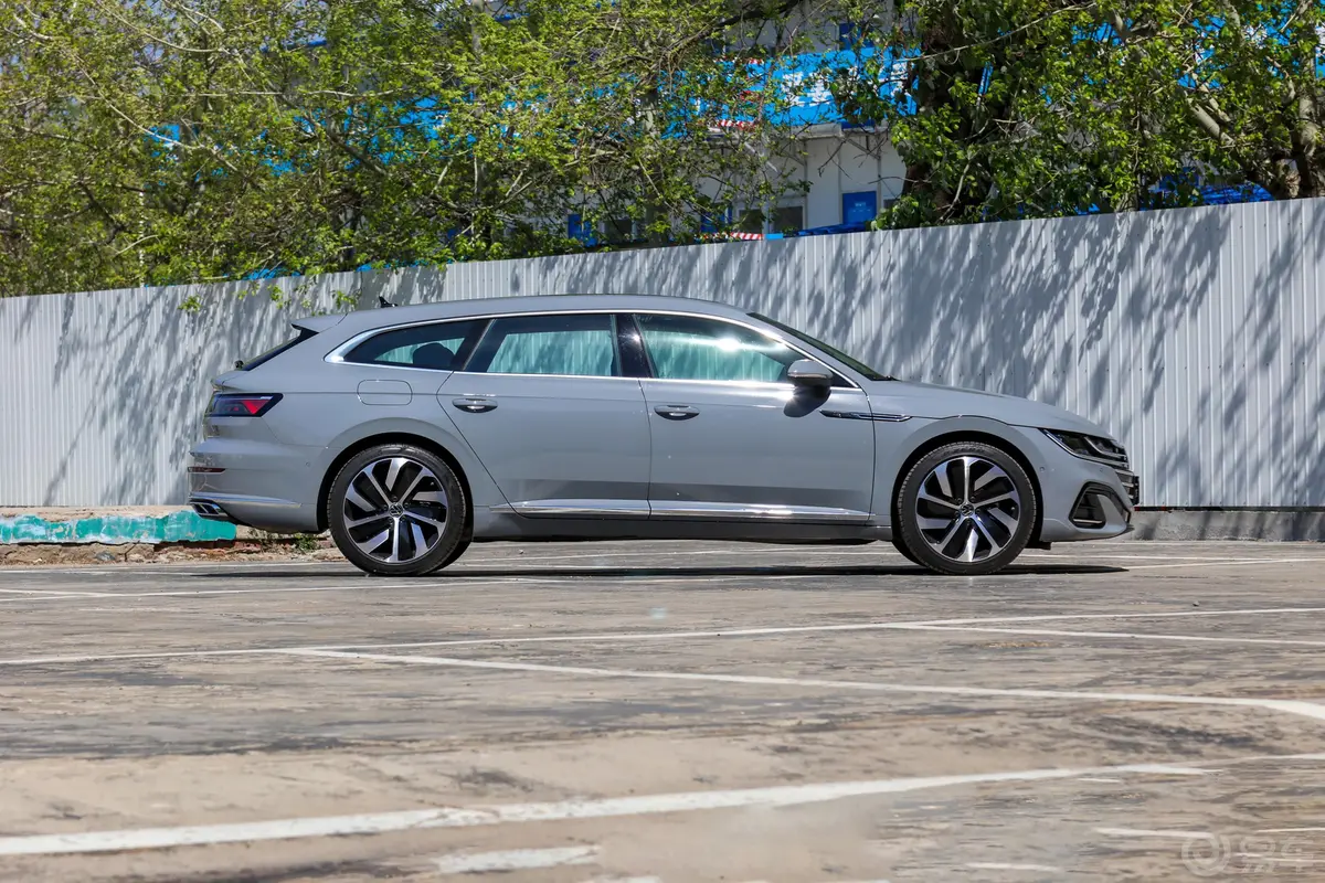 Arteon2.0T Shooting Brake R-Line正侧车头向右水平