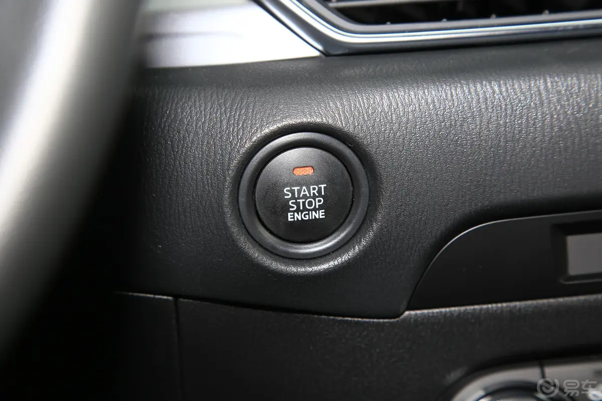 马自达CX-52.0L 两驱舒适型钥匙孔或一键启动按键
