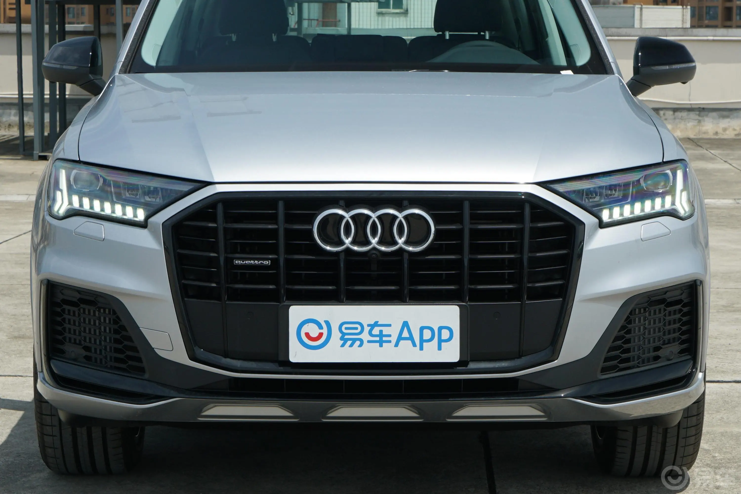 奥迪Q755 TFSI quattro S line运动型外观